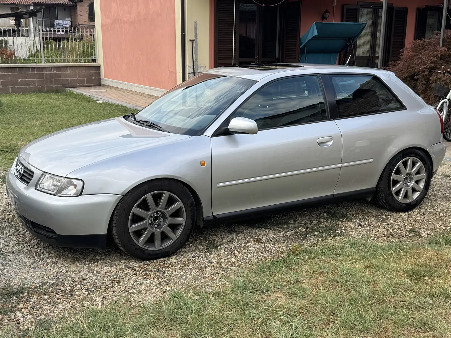Audi A3 3p 1.8t Attraction quattro - 1