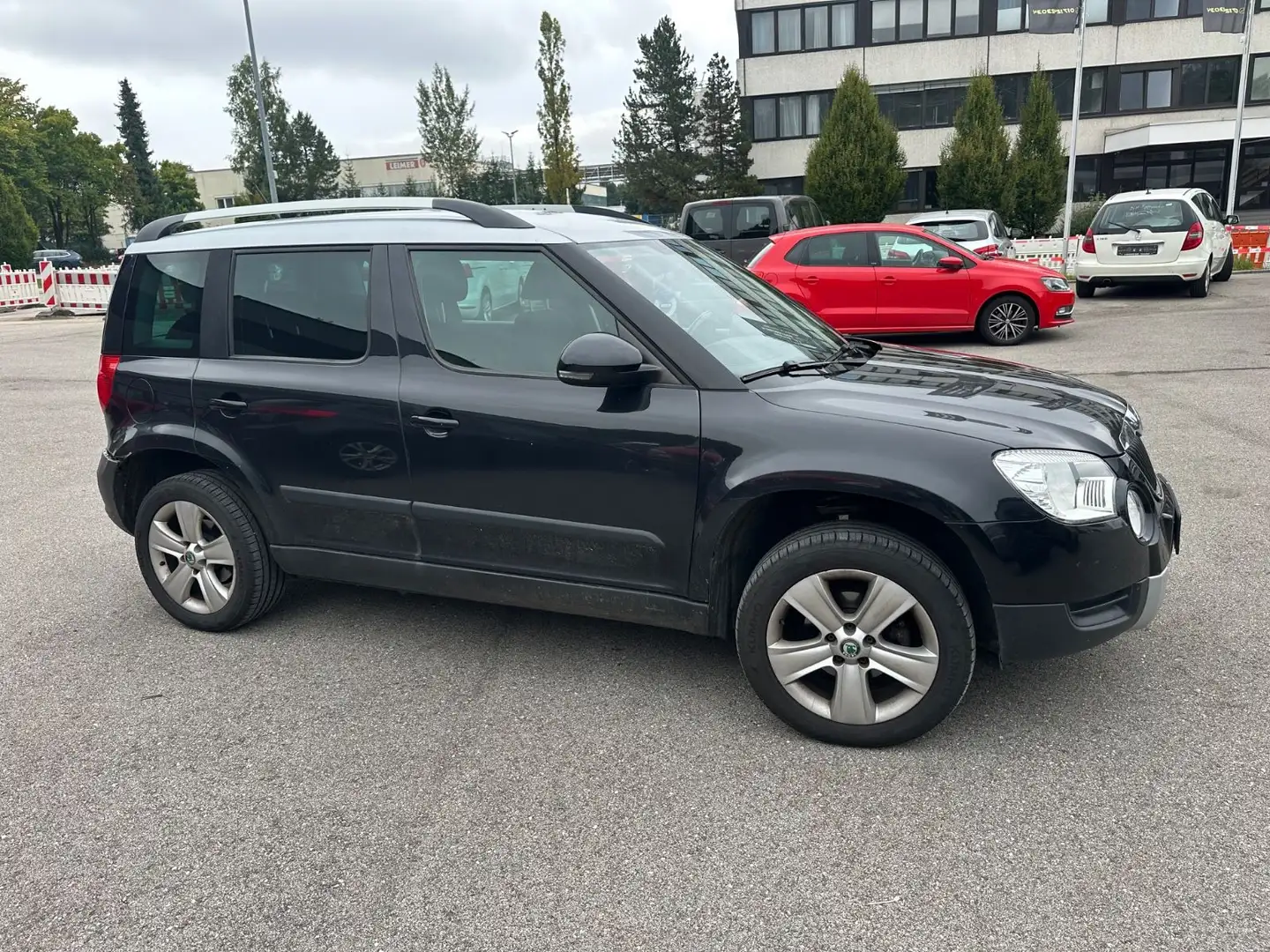 Skoda Yeti Elegance 4x4 Schwarz - 2