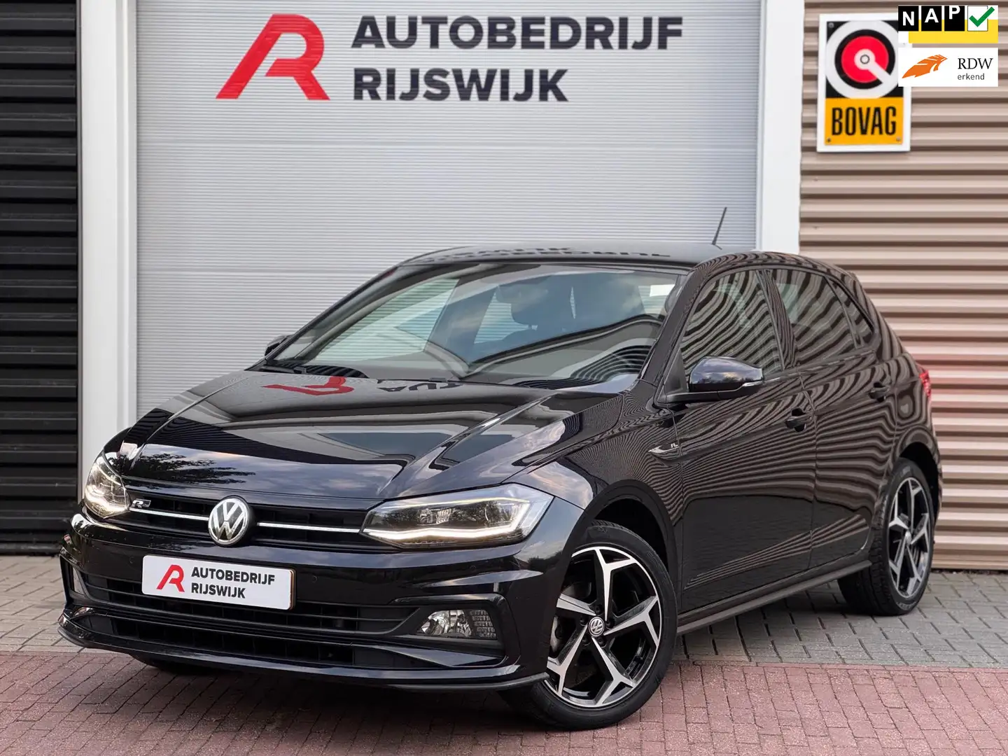 Volkswagen Polo 1.0 TSI R-Line Xenon/AppleCar/Beats Zwart - 1