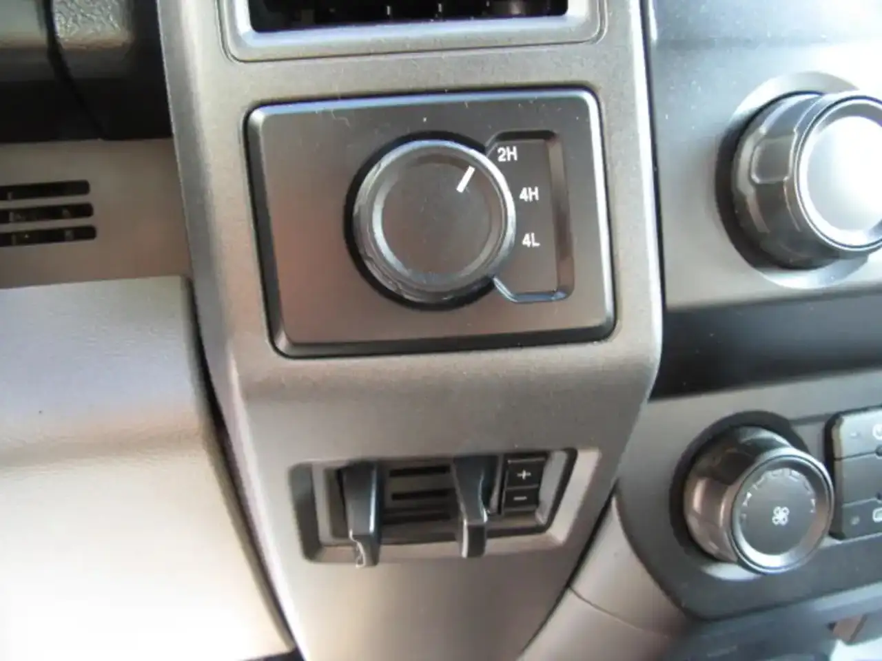 Ford F 550 снимка Ford F 550