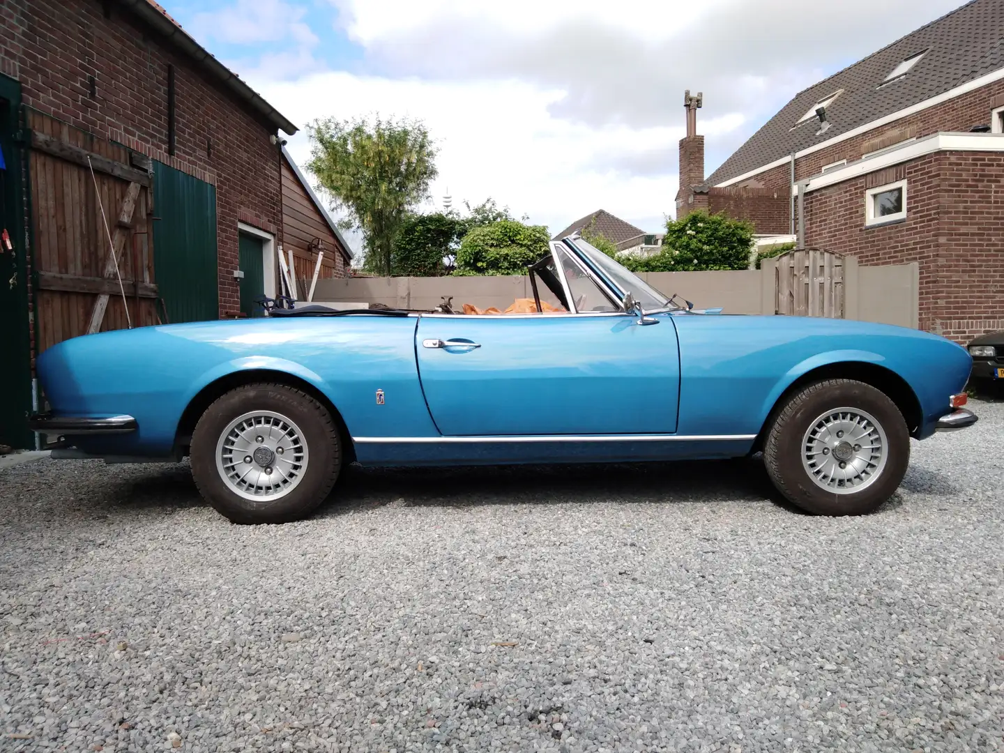 Peugeot 504 Cabriolet Braun - 2