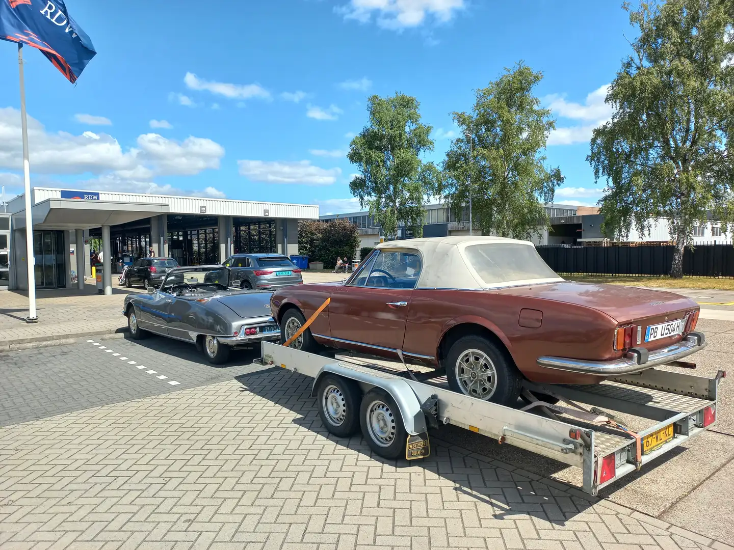 Peugeot 504 Cabriolet Braun - 1