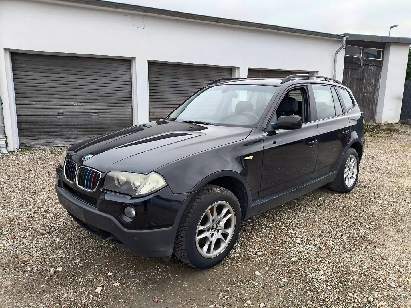 BMW X3 2.0i,PDC,ALU,KLIMA,SITZHEIZUNG,LEDER Schwarz - 1