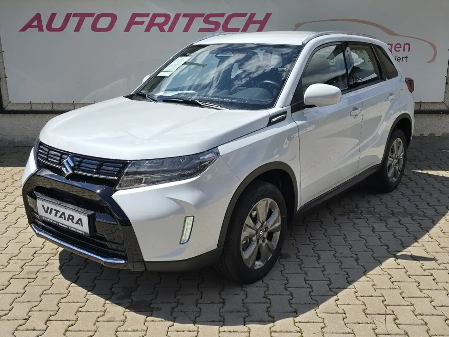 Suzuki Vitara 1.4 CLUB HYBRID Weiß - 2
