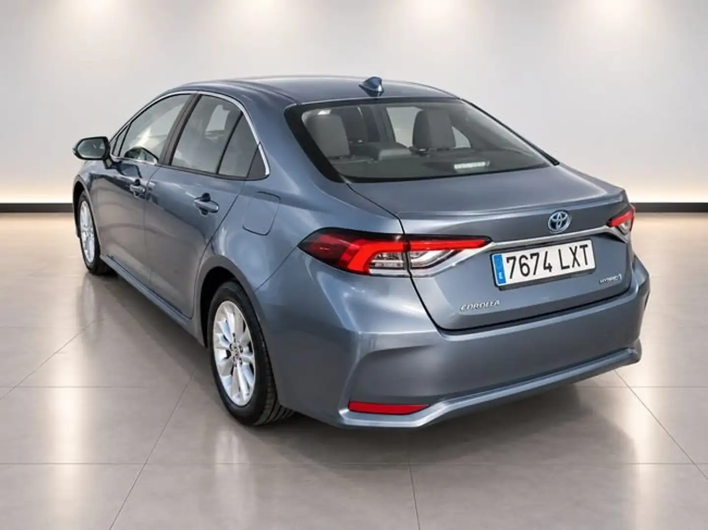 Toyota Corolla SEDAN 1.8 HYBRID ACTIVE TECH E-CVT 122 4P Gris - 2