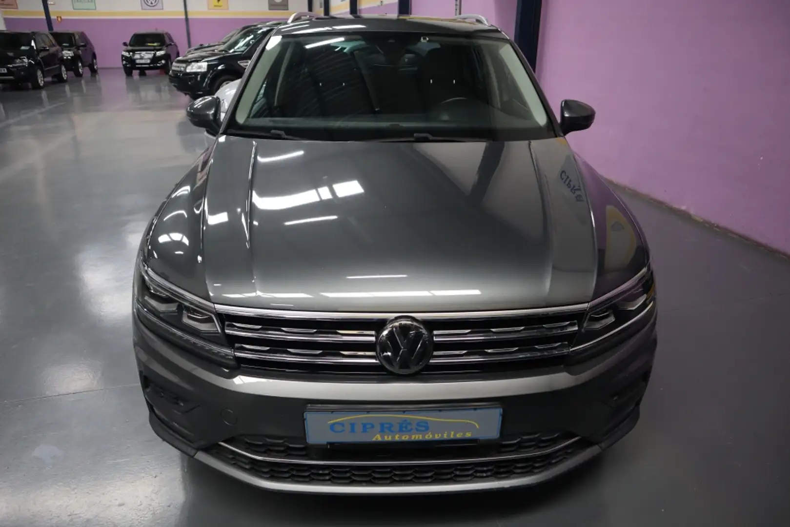 Volkswagen Tiguan 2.0TDI Sport DSG 110kW Gris - 2