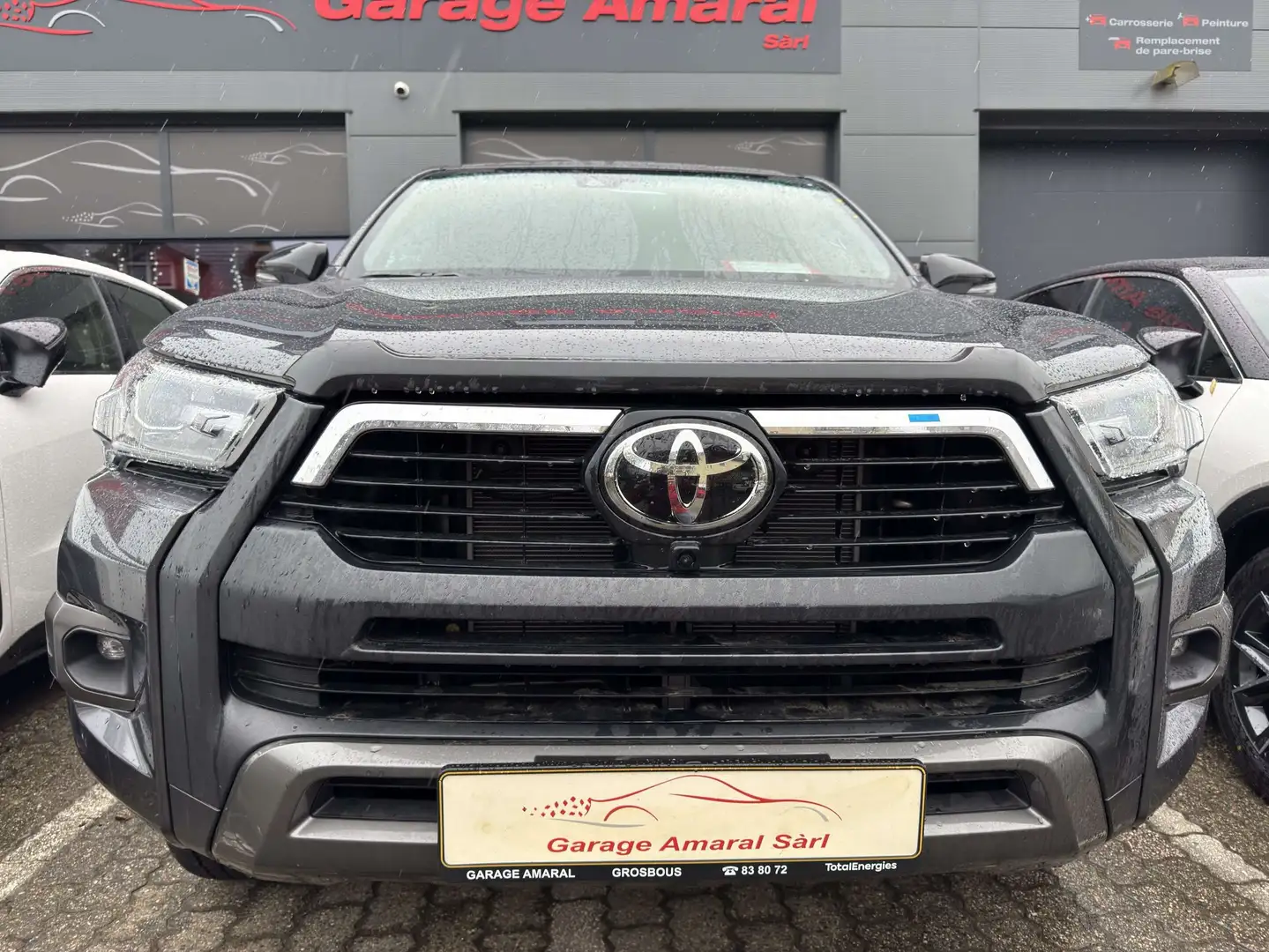 Toyota Hilux EXTRA CABINE INVINCIBLE Gris - 1