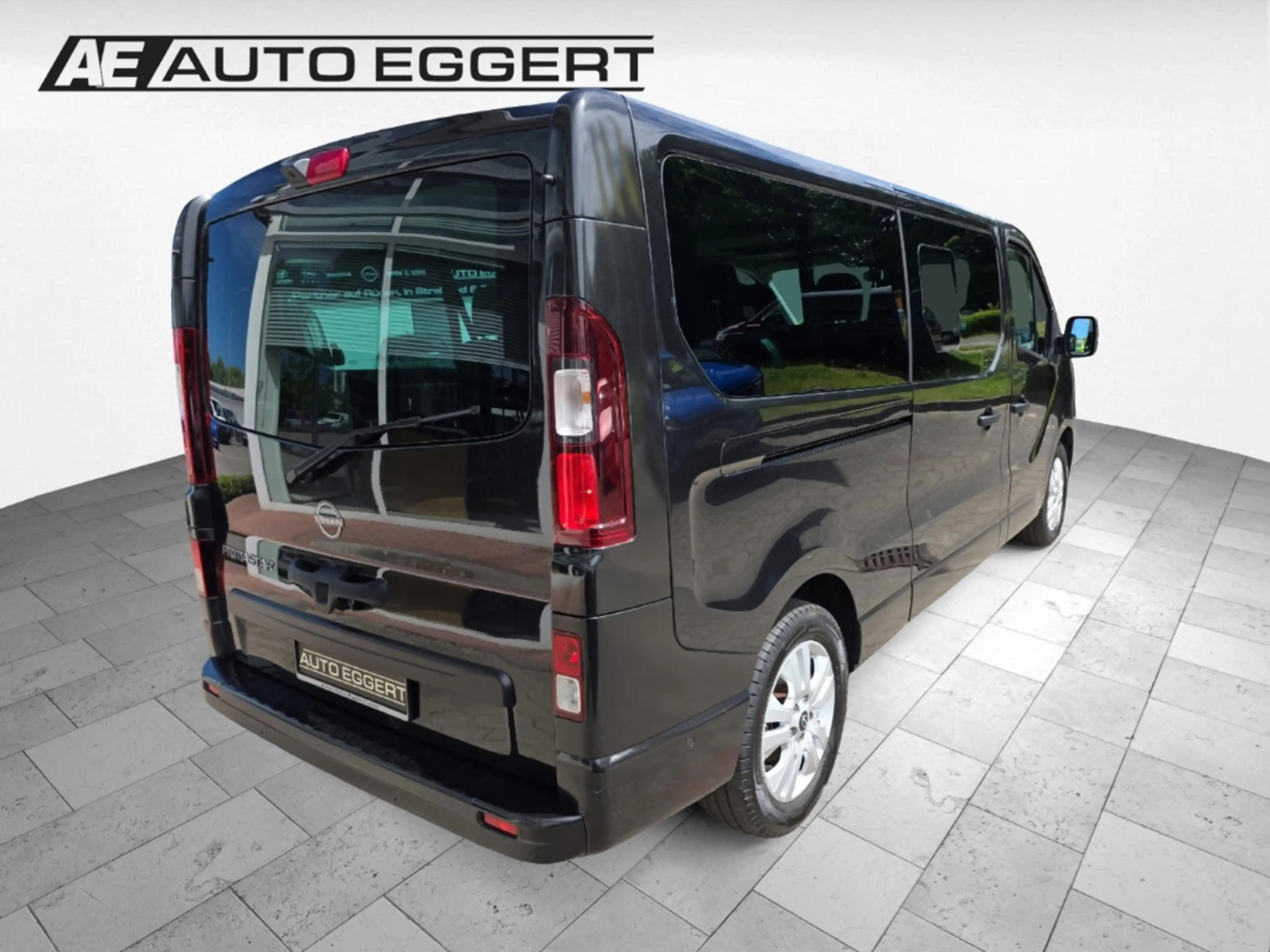 Nissan Primastar Kombi L2H1 3,0t Tekna Navi 360 Kamera LED ACC Appl — photo 4