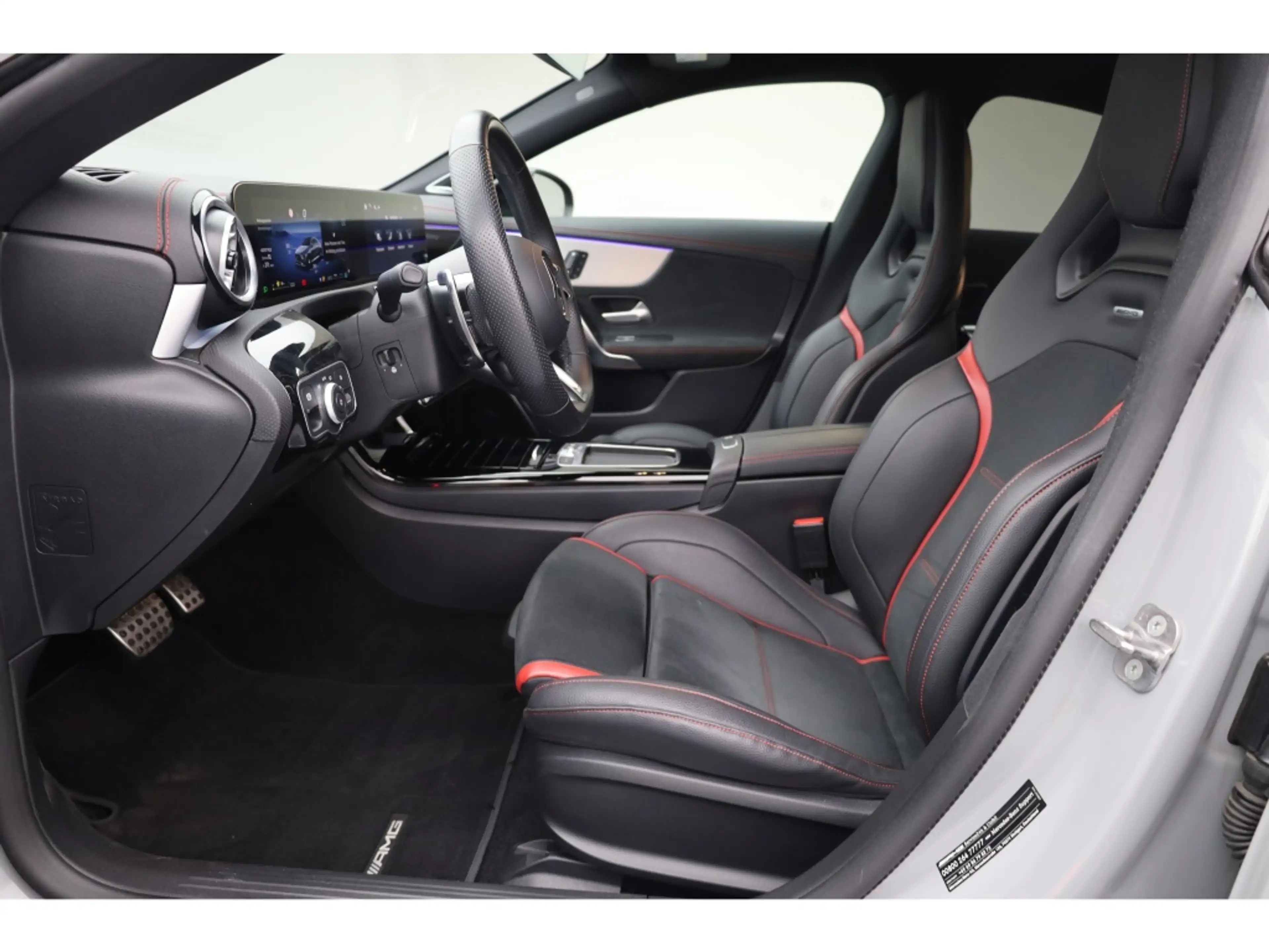 Mercedes-Benz CLA 35 AMG 4M Prem+ MY26 PerfSitz RIDE Burm Pano — photo 10