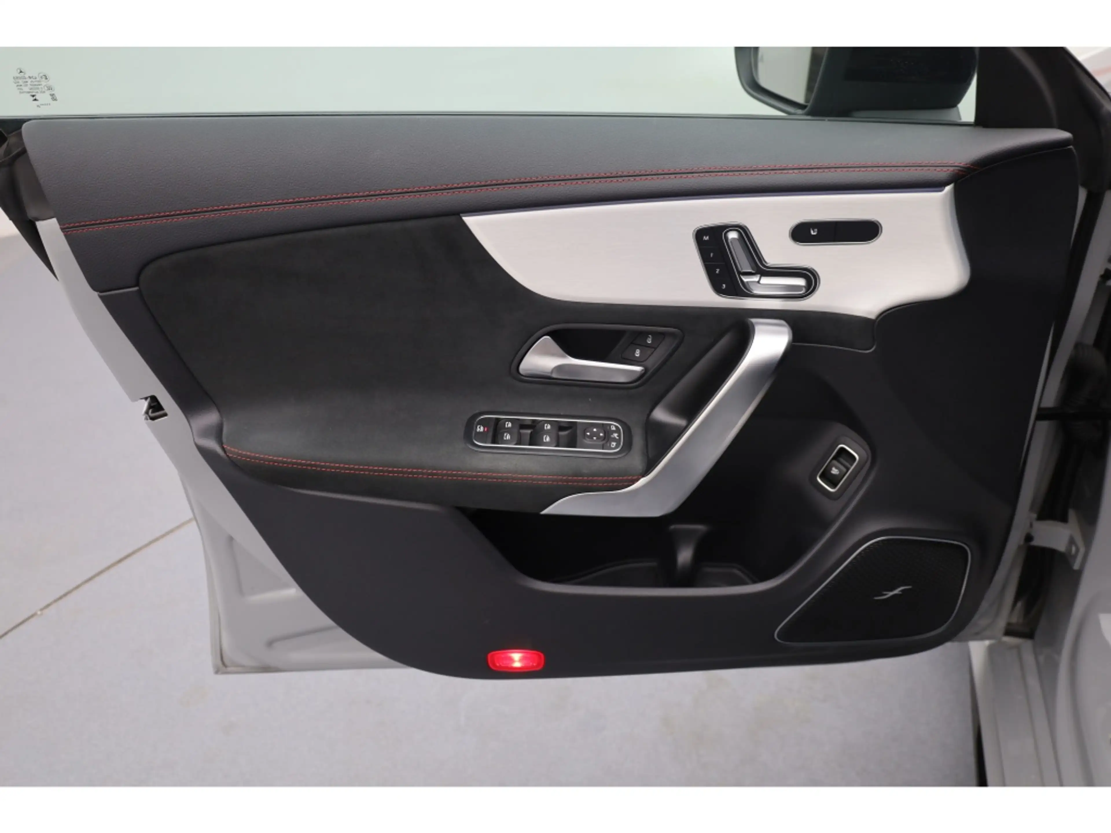 Mercedes-Benz CLA 35 AMG 4M Prem+ MY26 PerfSitz RIDE Burm Pano — photo 12