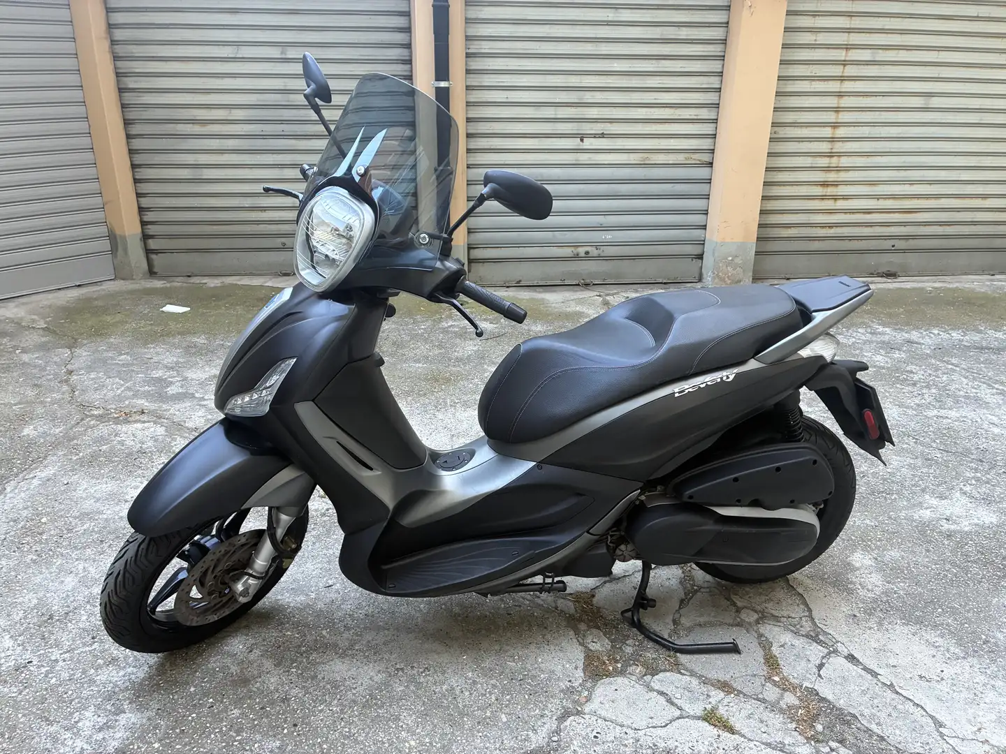 Piaggio Beverly 350 sport tourer ABS - 1