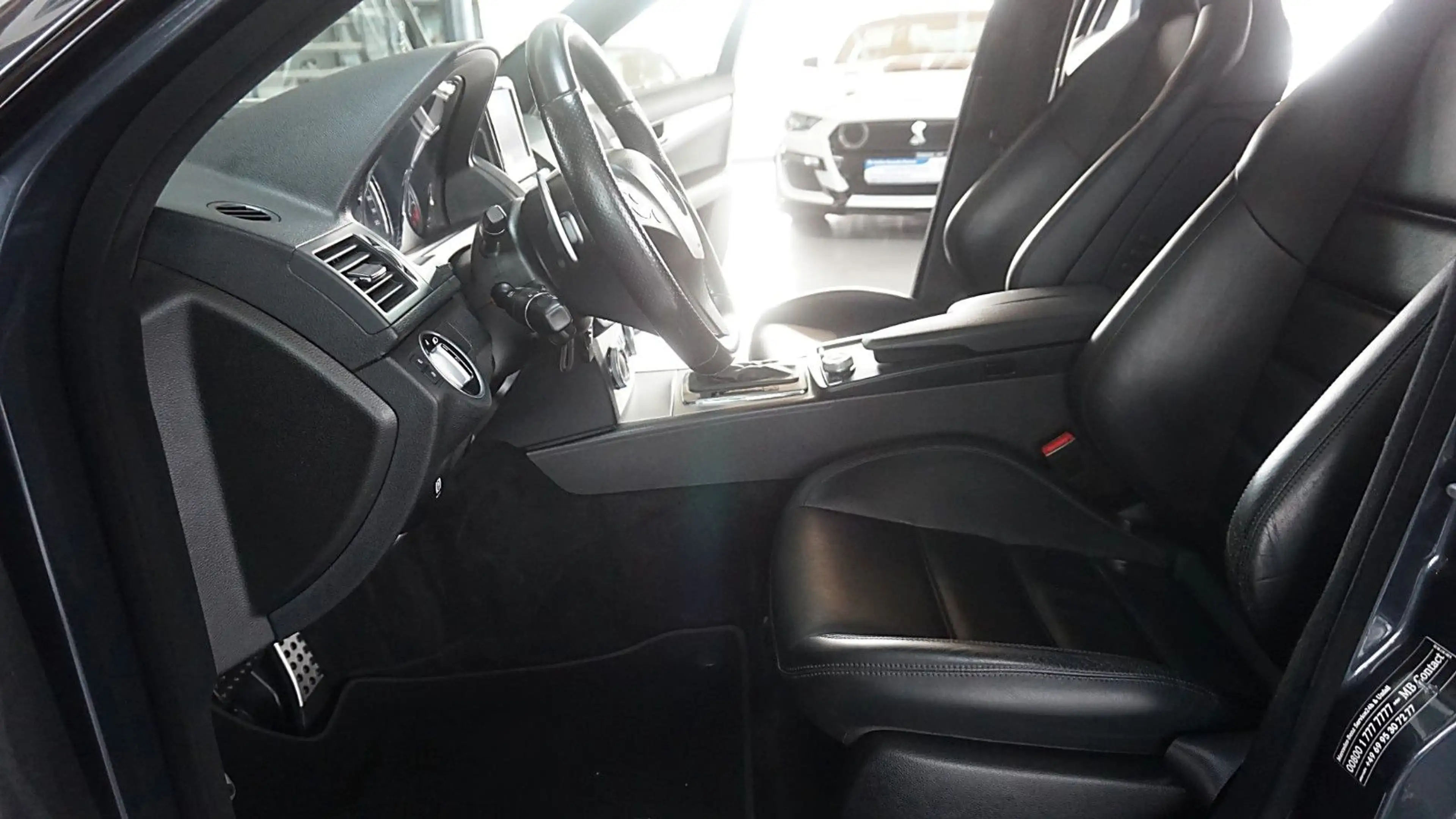 Mercedes-Benz C 63 AMG T  Xenon*Navi*Leder*Alu19*DeutschesAuto — photo 10
