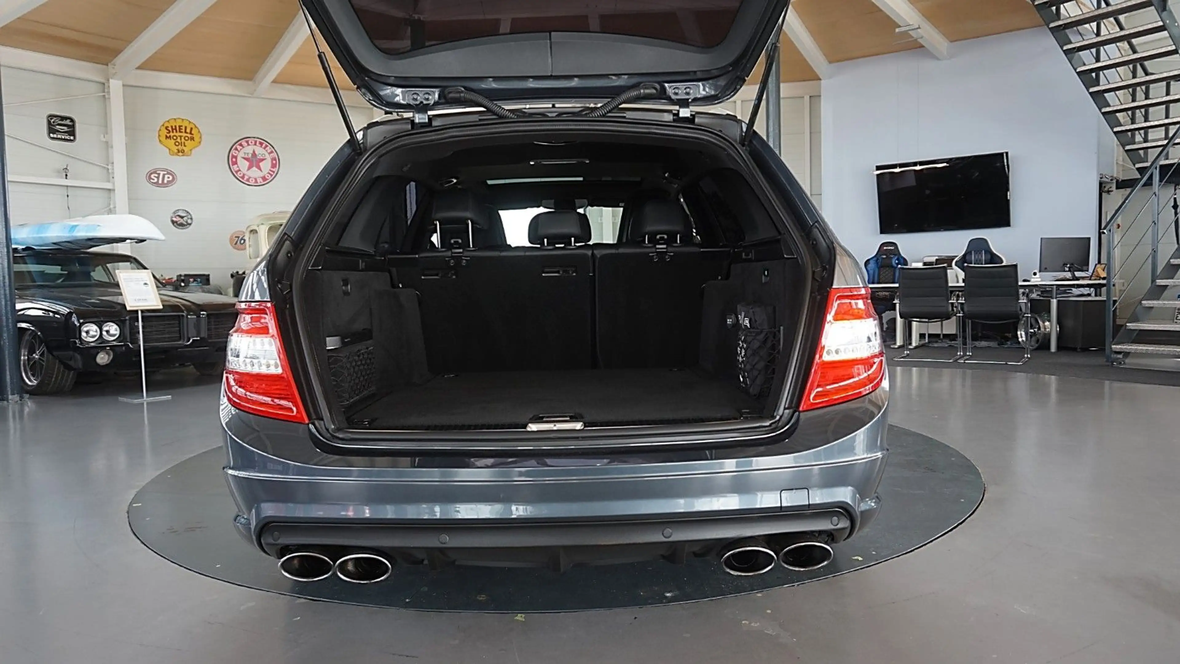 Mercedes-Benz C 63 AMG T  Xenon*Navi*Leder*Alu19*DeutschesAuto — photo 8