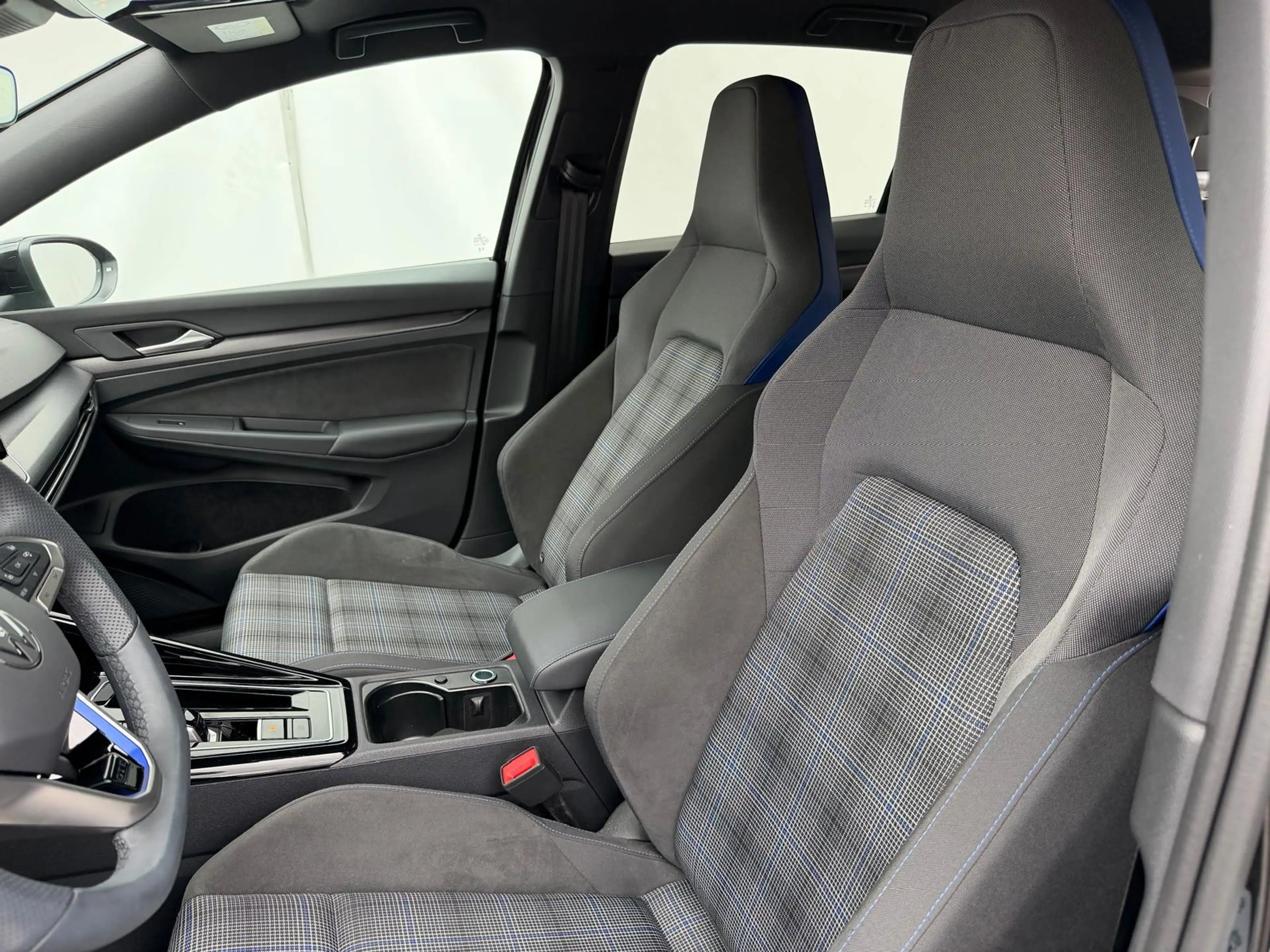 Volkswagen Golf GTE 1.5 eHybrid | IQ Light | HUD | ACC | Camera | Carp — photo 7