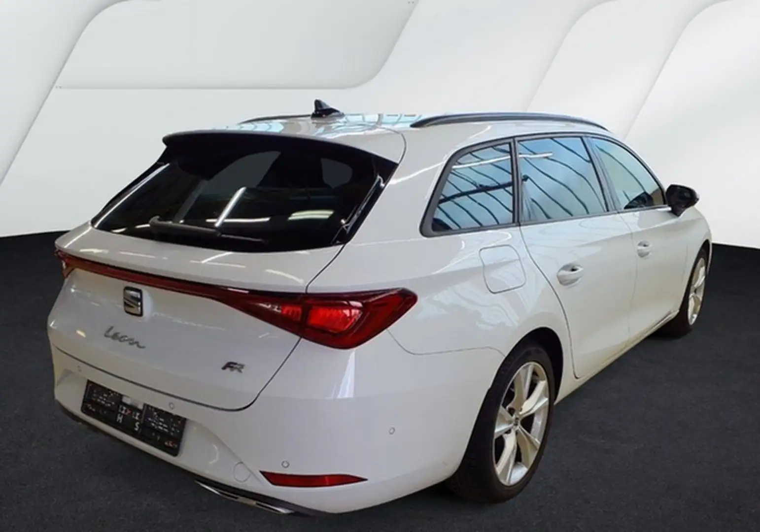 SEAT Leon ST 1.5 eTSI FR MATRIX+SAFE-XL+ACC+RFK Weiß - 2