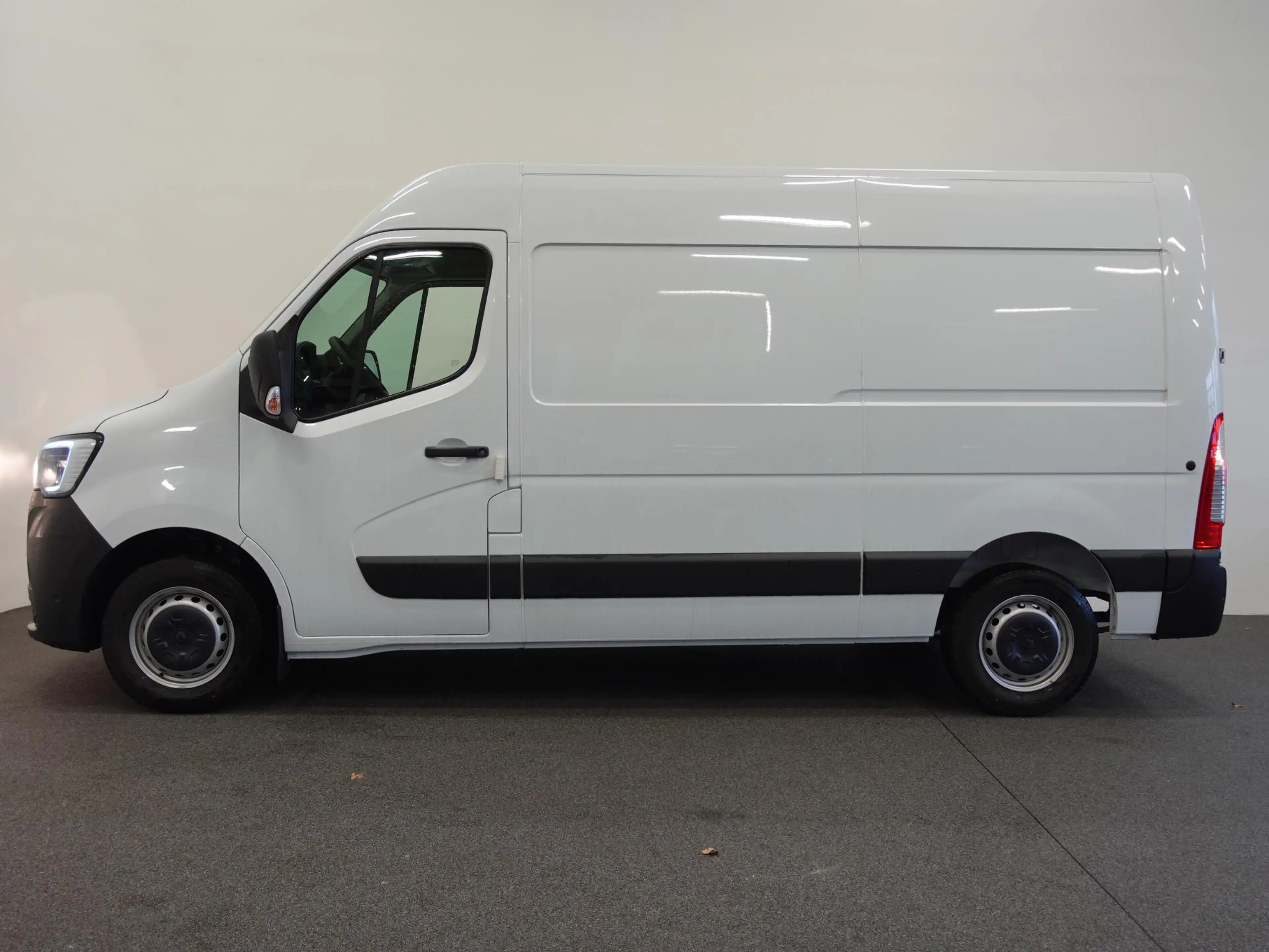 Renault Master T33 2.3 dCi 135PK L2H2 Airco Cruise control Parkee — photo 10