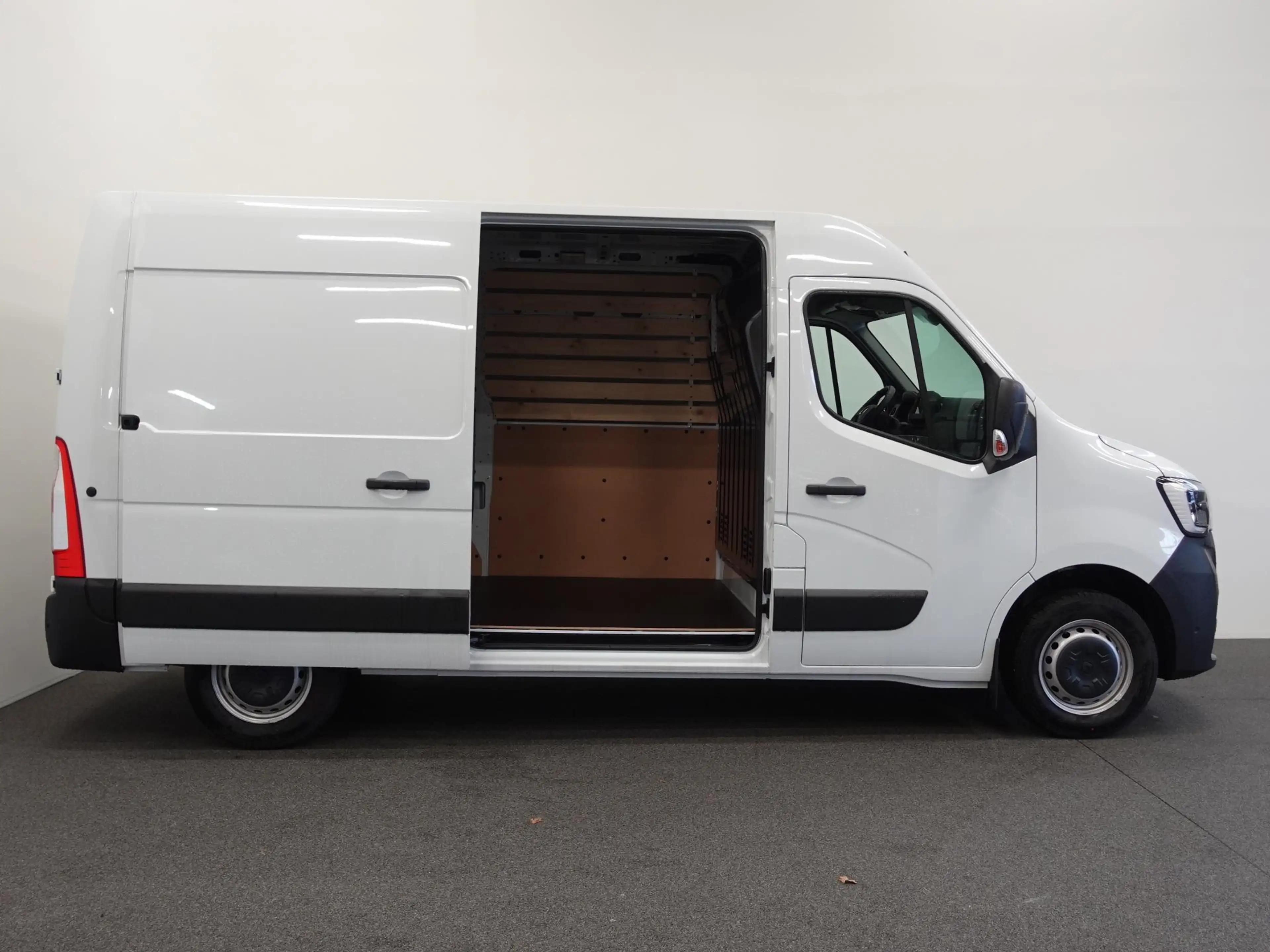Renault Master T33 2.3 dCi 135PK L2H2 Airco Cruise control Parkee — photo 7