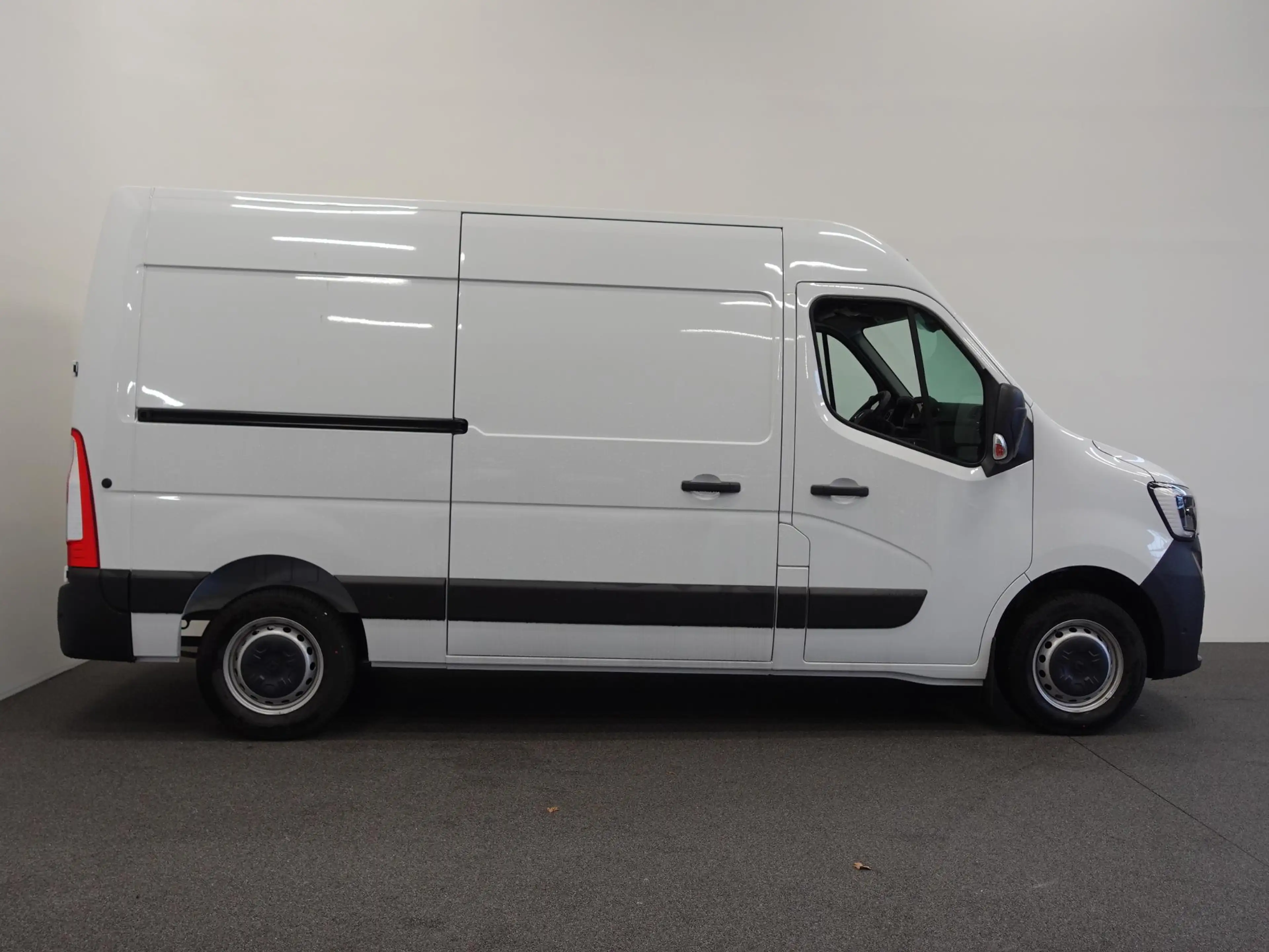 Renault Master T33 2.3 dCi 135PK L2H2 Airco Cruise control Parkee — photo 5