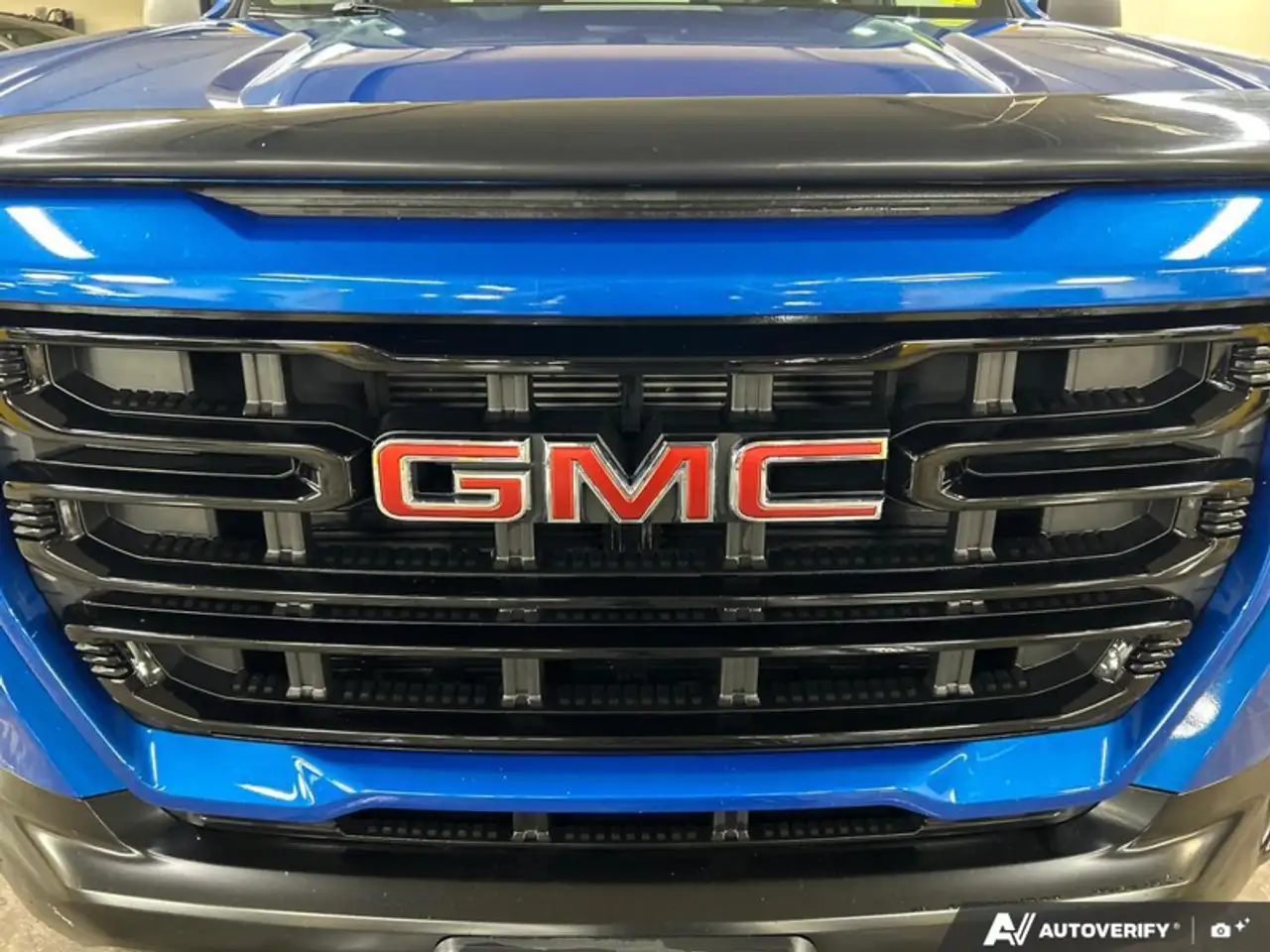 GMC Canyon photo GMC Canyon