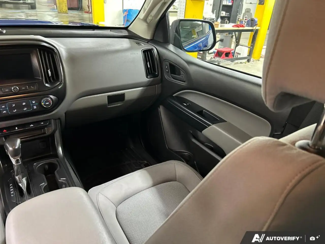 GMC Canyon photo GMC Canyon