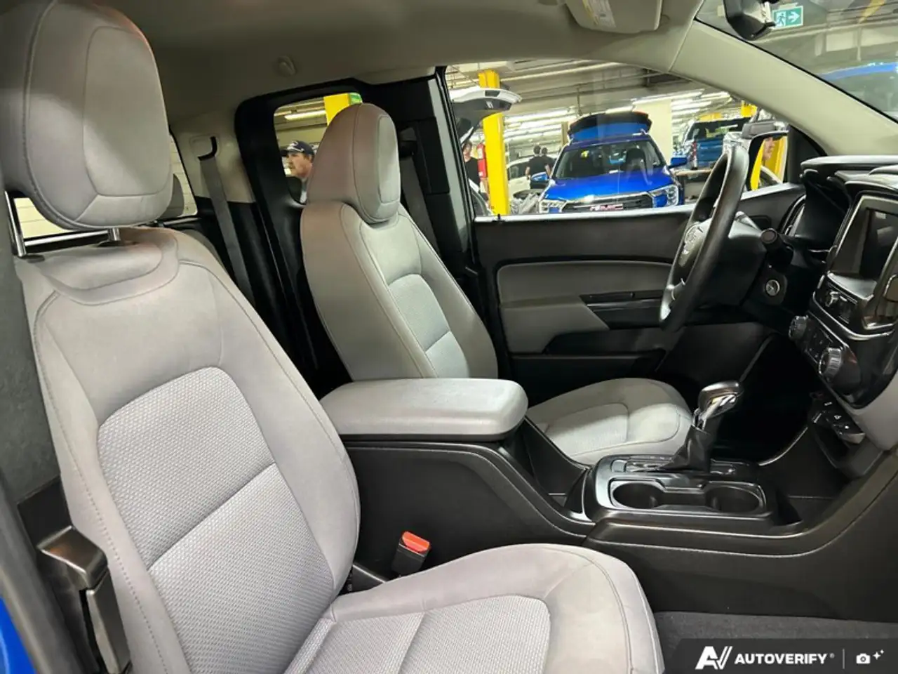 GMC Canyon photo GMC Canyon