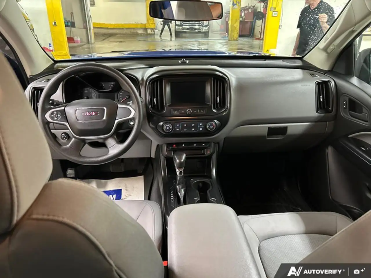 GMC Canyon photo GMC Canyon