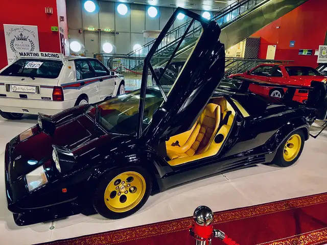 Lamborghini Countach 5.2 quattrovalvole LP