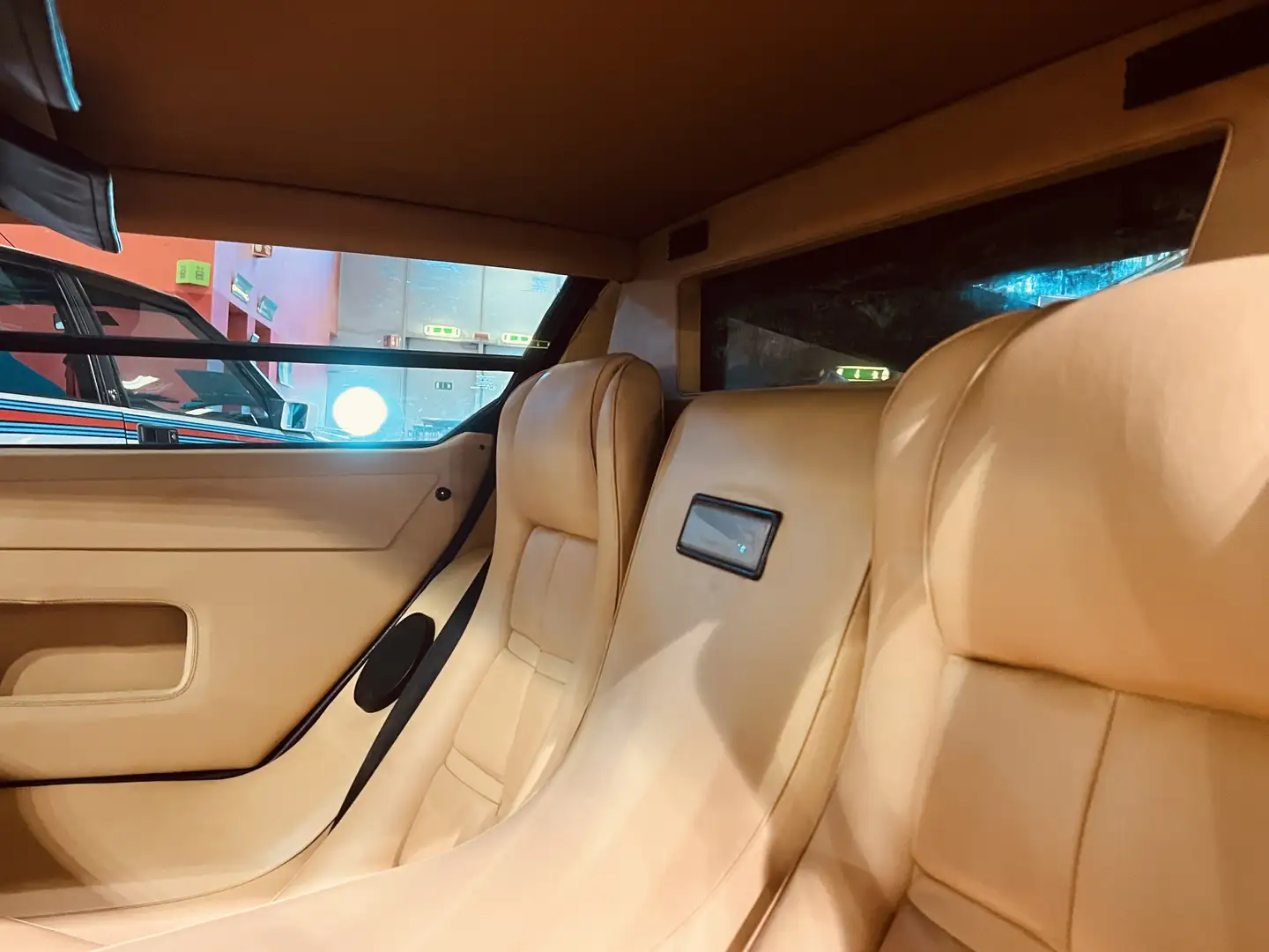 Lamborghini Countach 5.2 quattrovalvole LP - 2