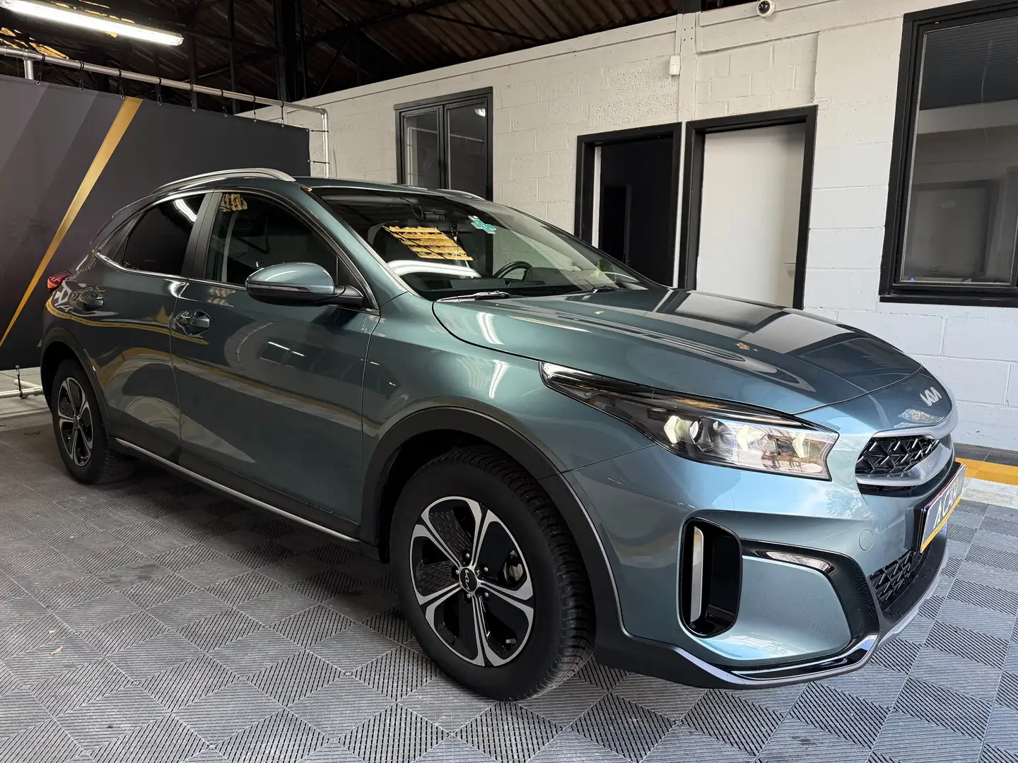 Kia XCeed PHEV 1.6 GDi Business Line DCT - GARANTIE KIA 2031 Grijs - 2