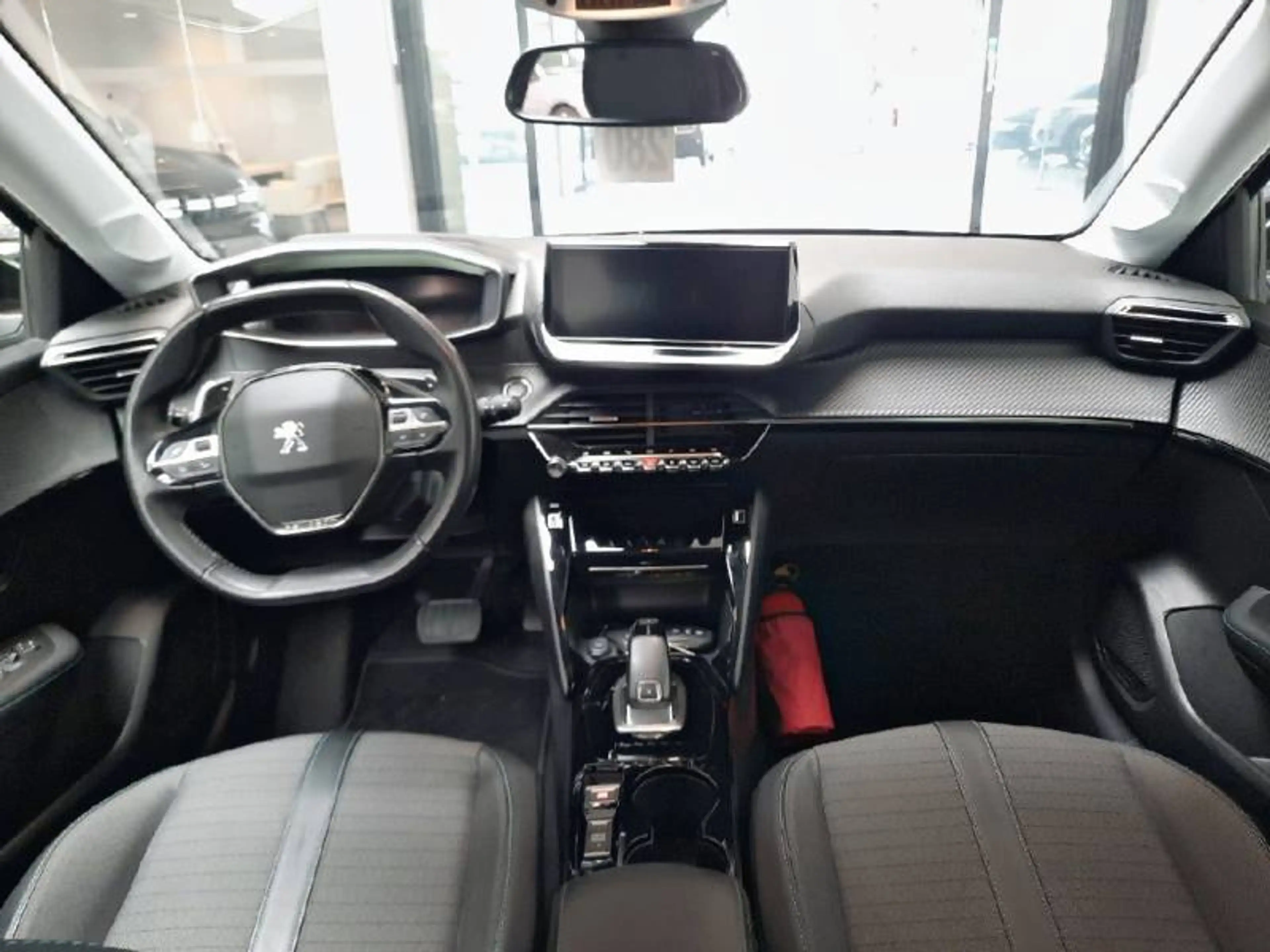 Peugeot 208 2 1.2 PureTech 100 EAT8 S&S Allure Pack — photo 8