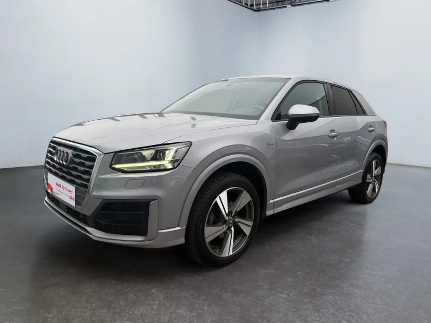 Audi Q2 *S-line*Navi*Jantes 18\"*capteuravetar*siègeschau Gris - 1