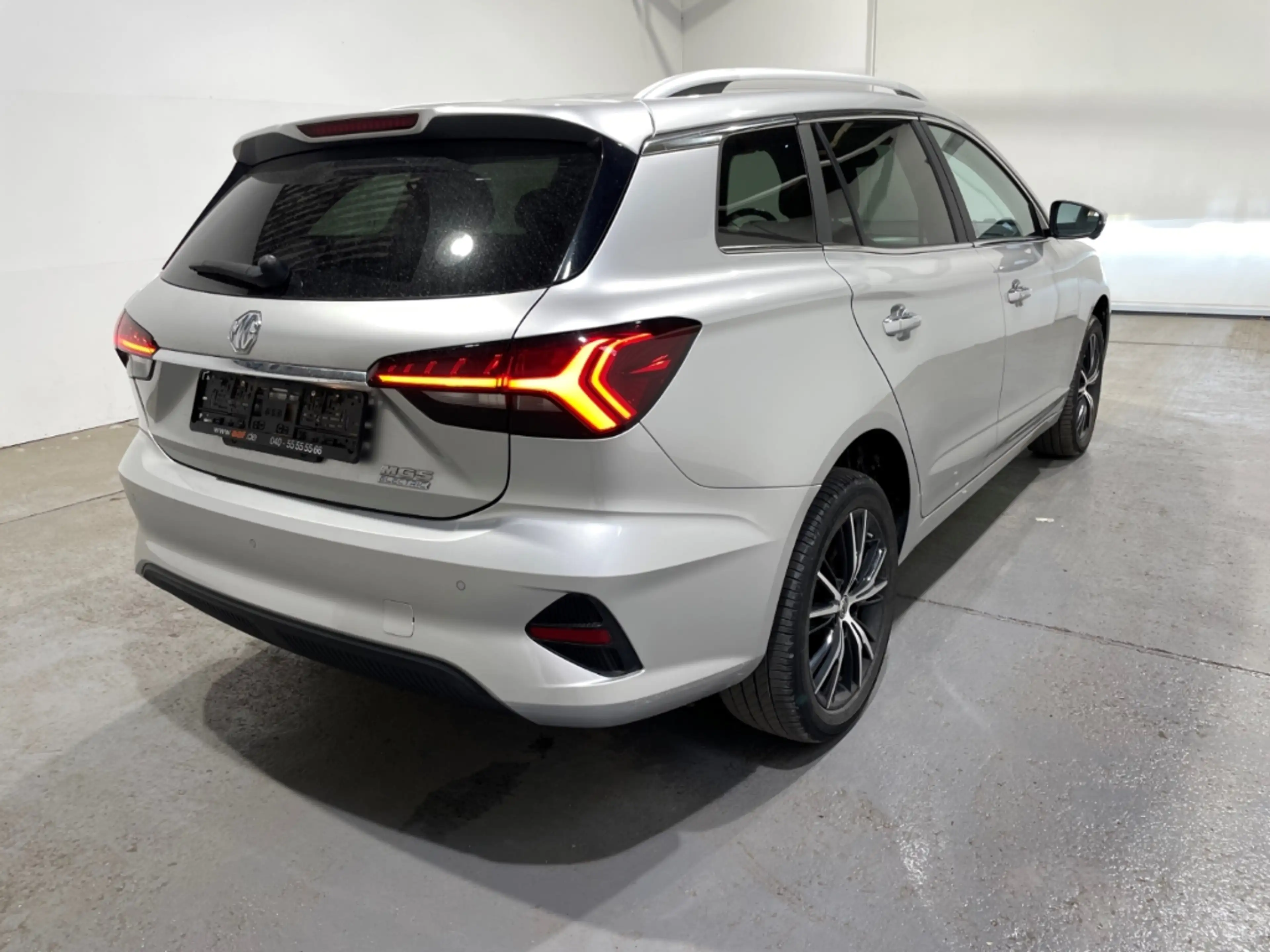 MG MG5 Luxury Leder Navi LED ACC 360°Kamera — photo 3