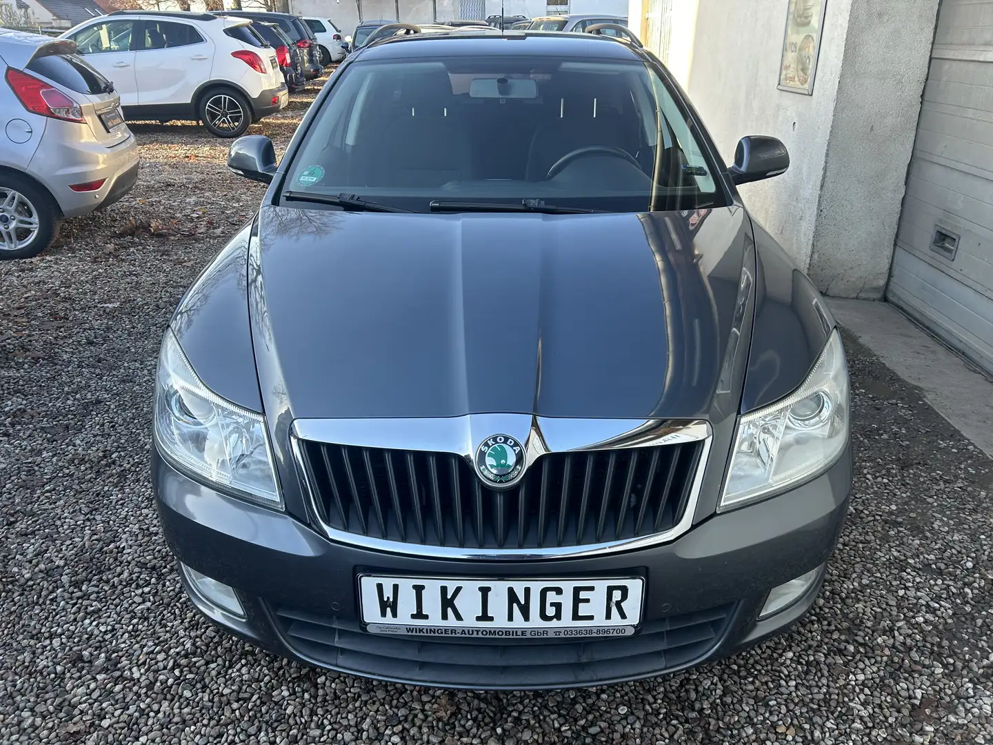 Skoda Octavia Kombi Elegance * PDC * SHZ * NAVI * CARPLAY * BT Grijs - 2