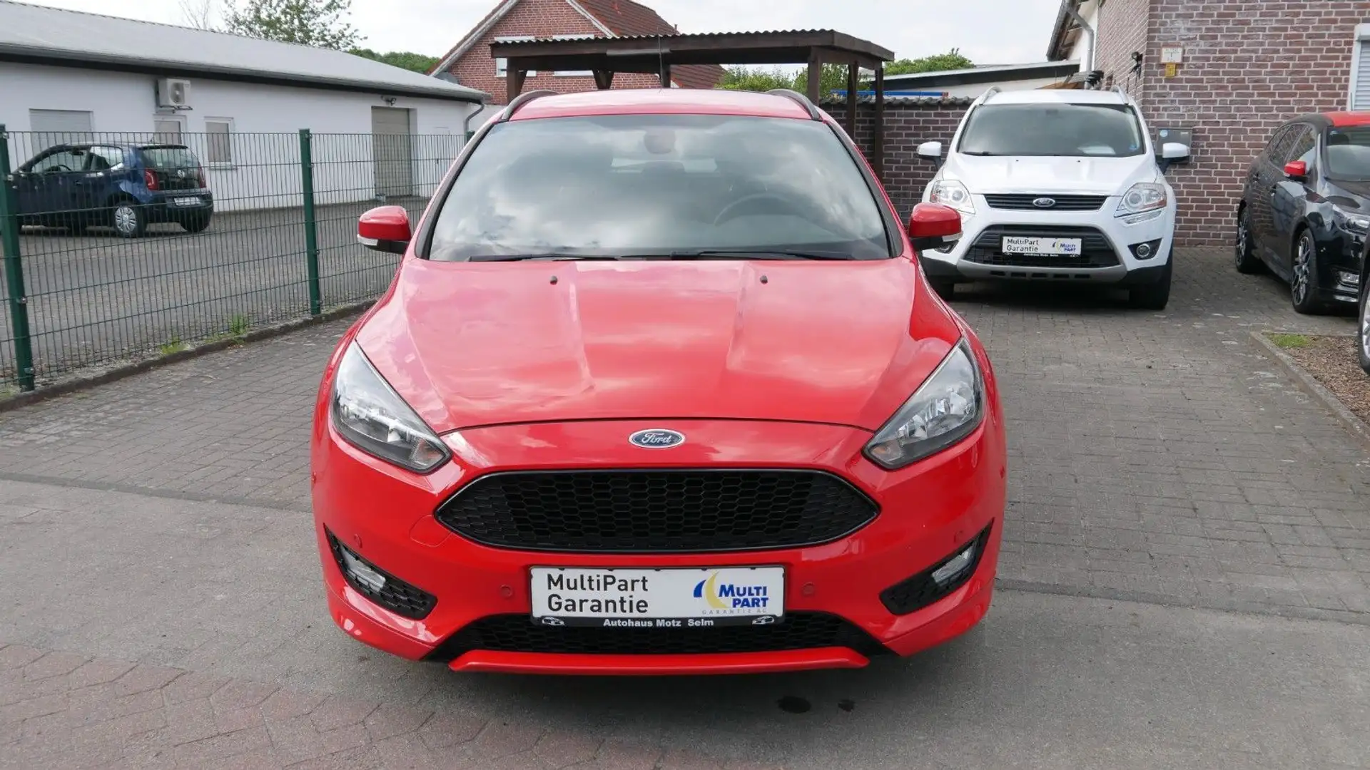 Ford Focus ST-Line Turnier Rood - 2