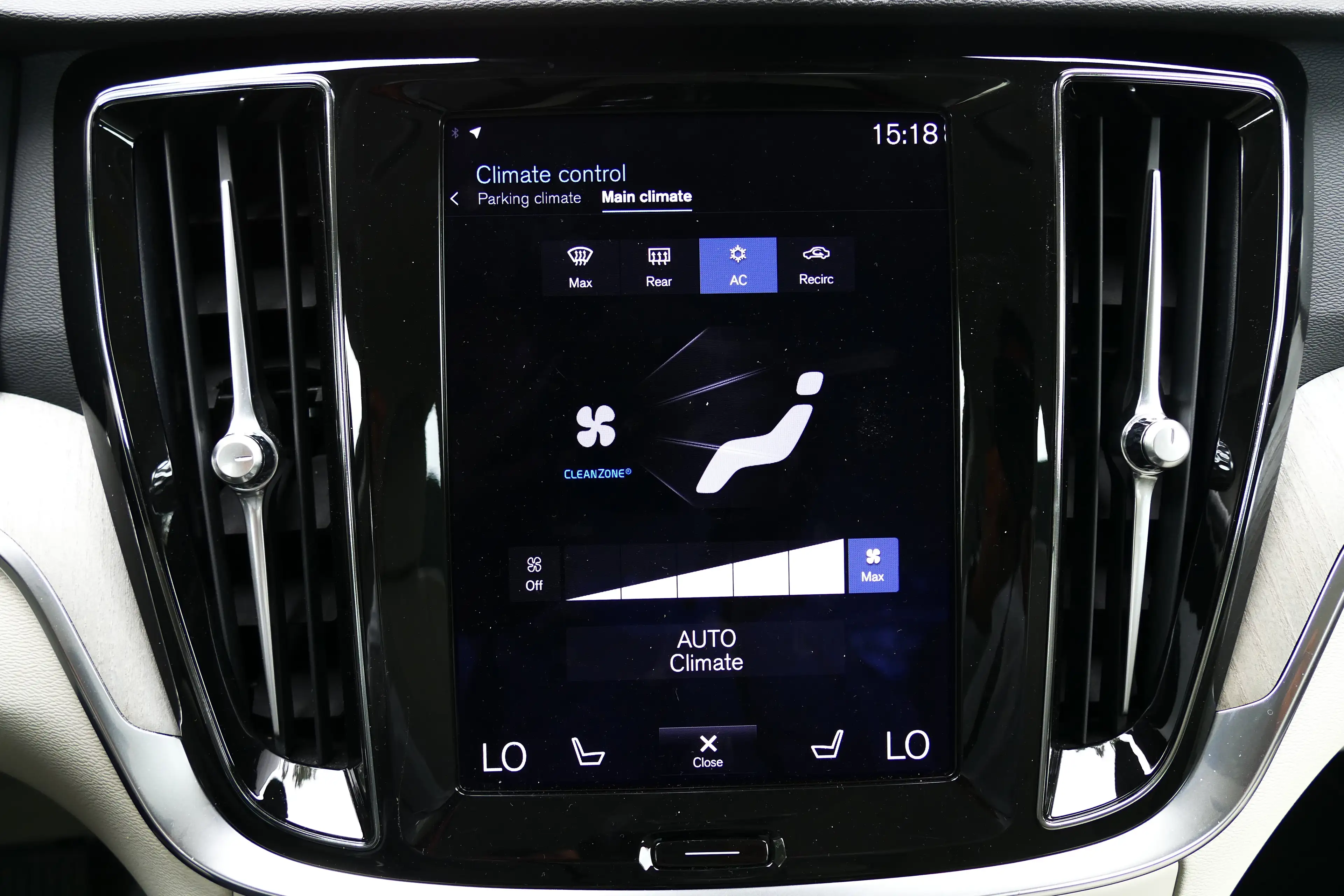 Volvo S60 2.0 RECHARGE T8 AWD INSCRIPTION AUTOMAAT / NAVI / — photo 26