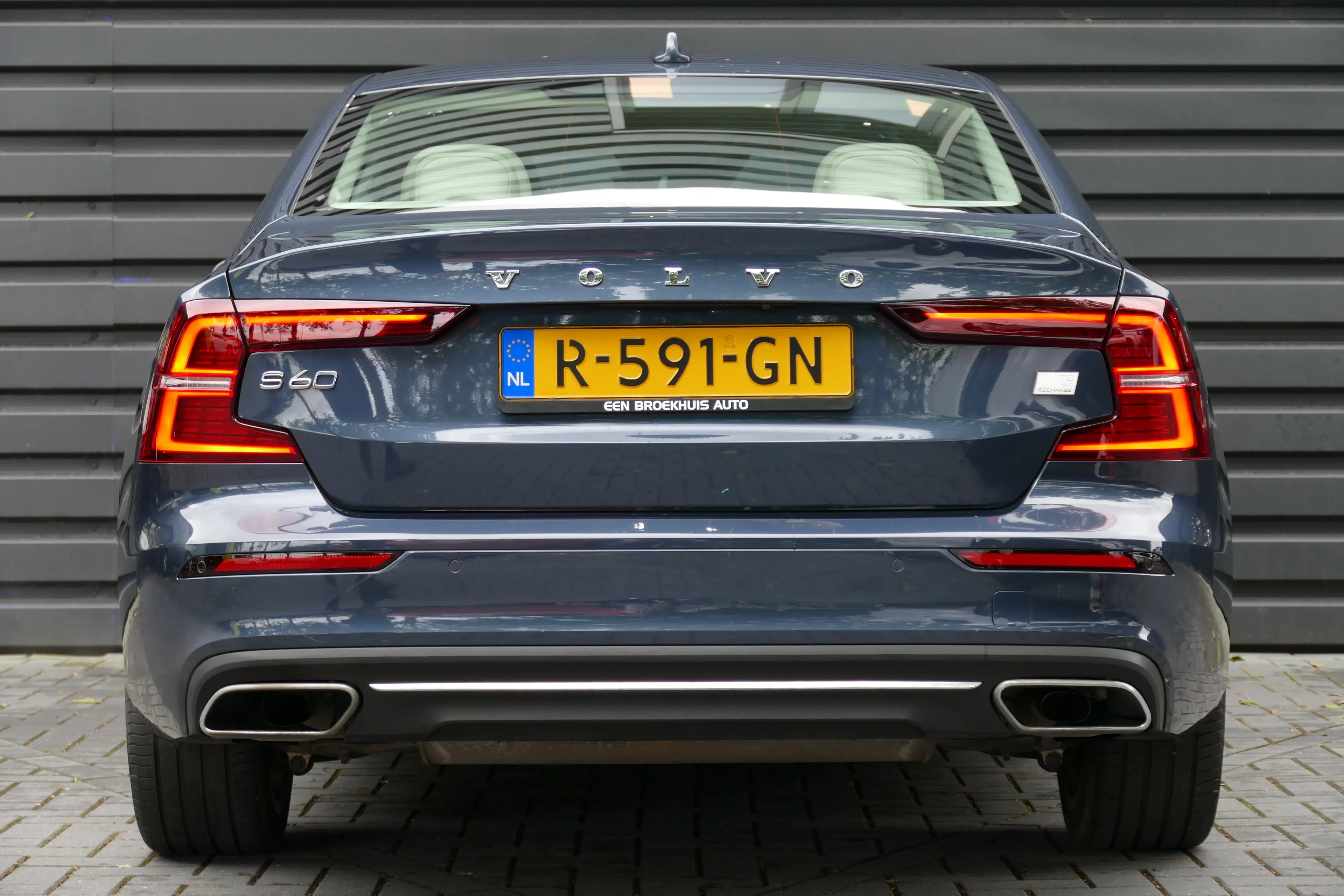 Volvo S60 2.0 RECHARGE T8 AWD INSCRIPTION AUTOMAAT / NAVI / — photo 6