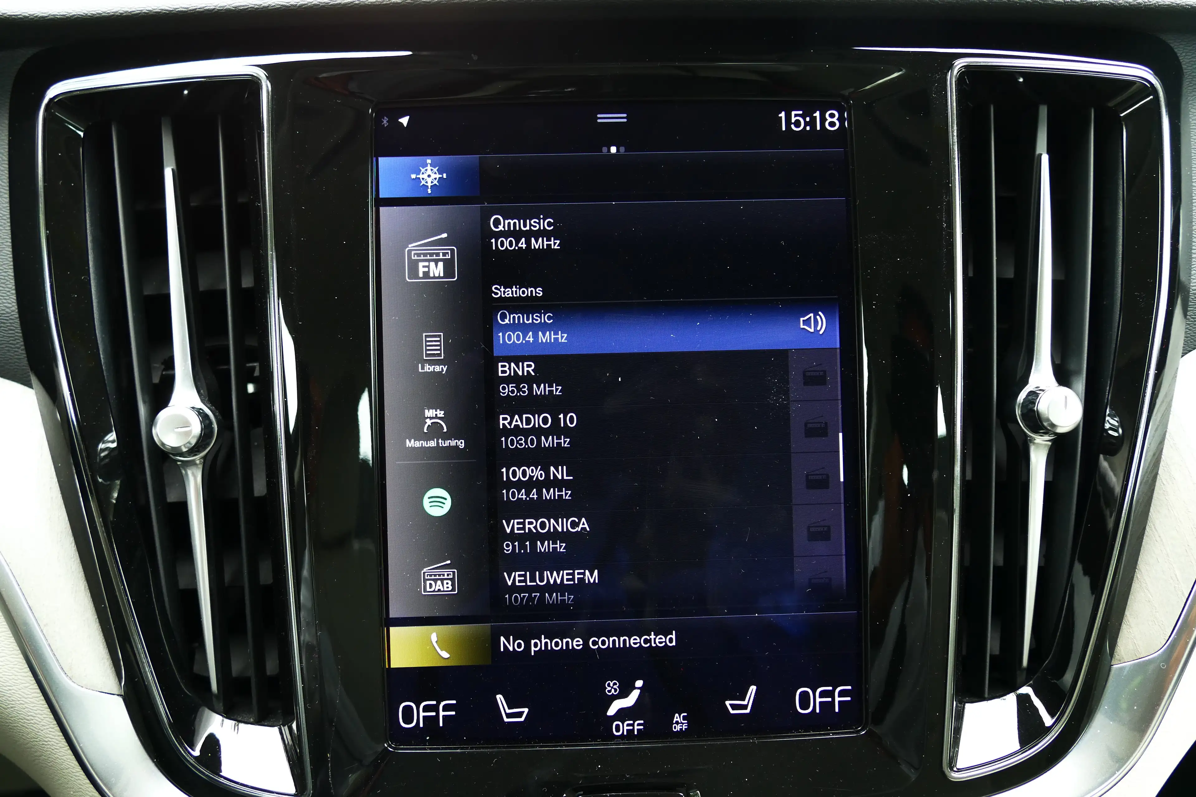 Volvo S60 2.0 RECHARGE T8 AWD INSCRIPTION AUTOMAAT / NAVI / — photo 25