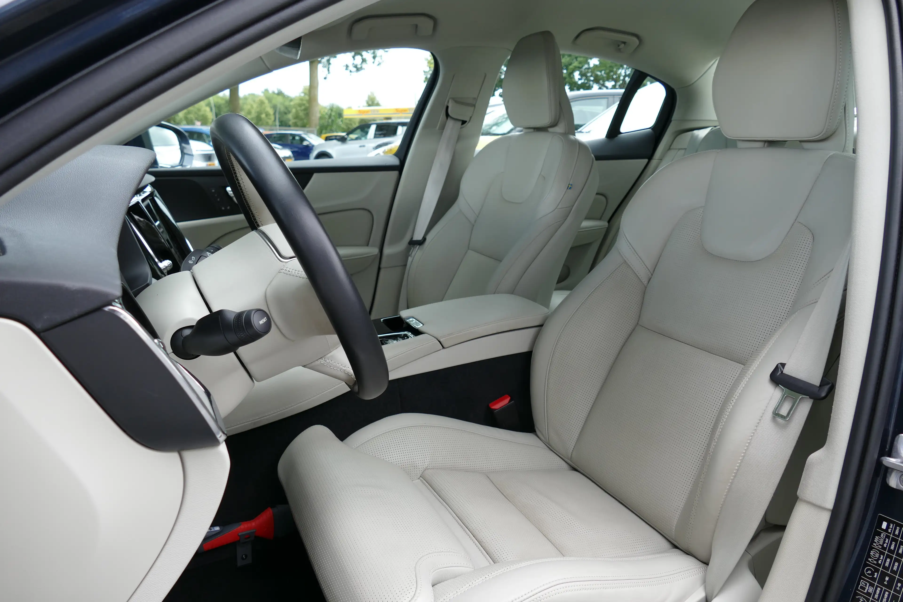 Volvo S60 2.0 RECHARGE T8 AWD INSCRIPTION AUTOMAAT / NAVI / — photo 16