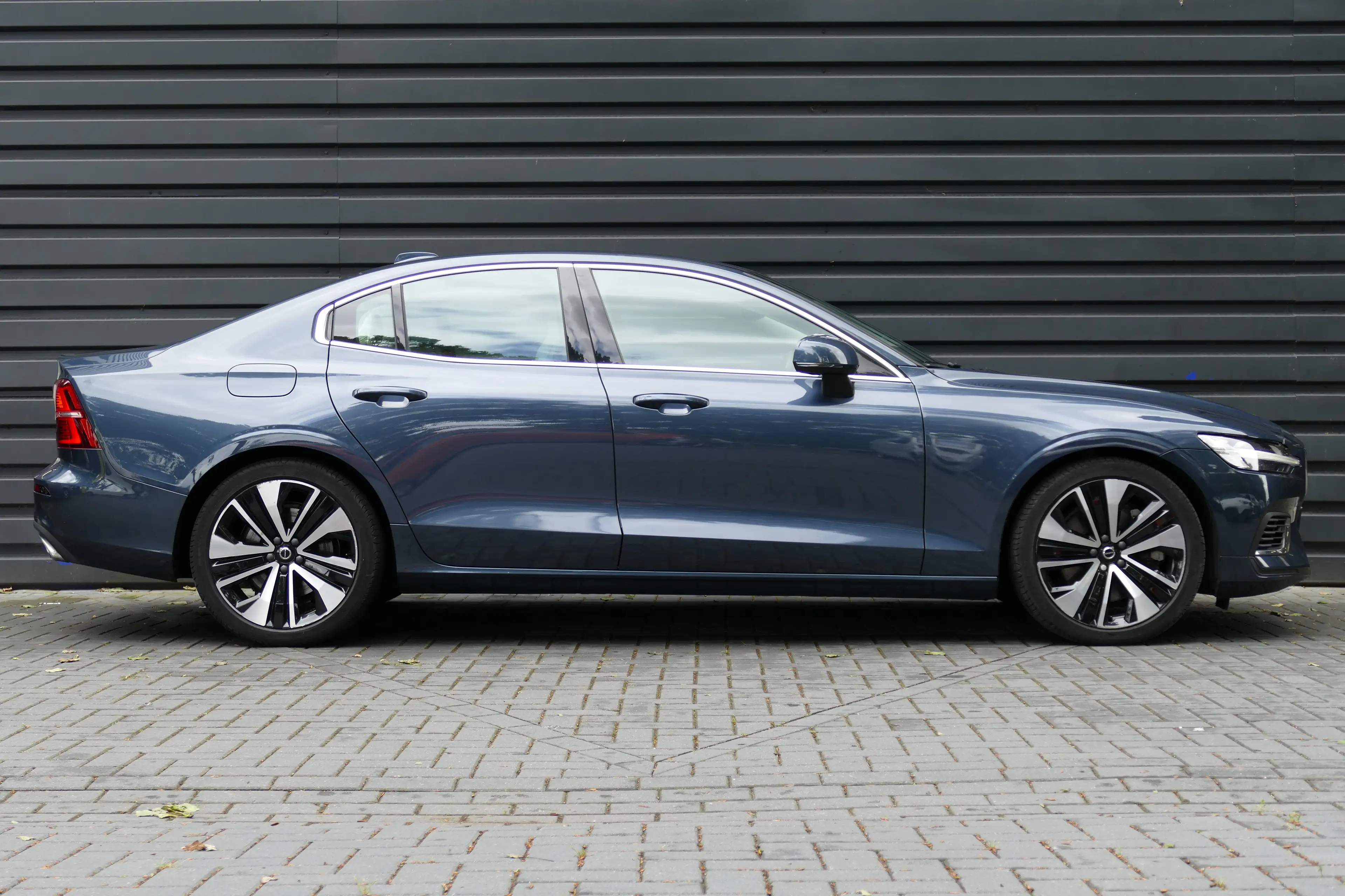 Volvo S60 2.0 RECHARGE T8 AWD INSCRIPTION AUTOMAAT / NAVI / — photo 3
