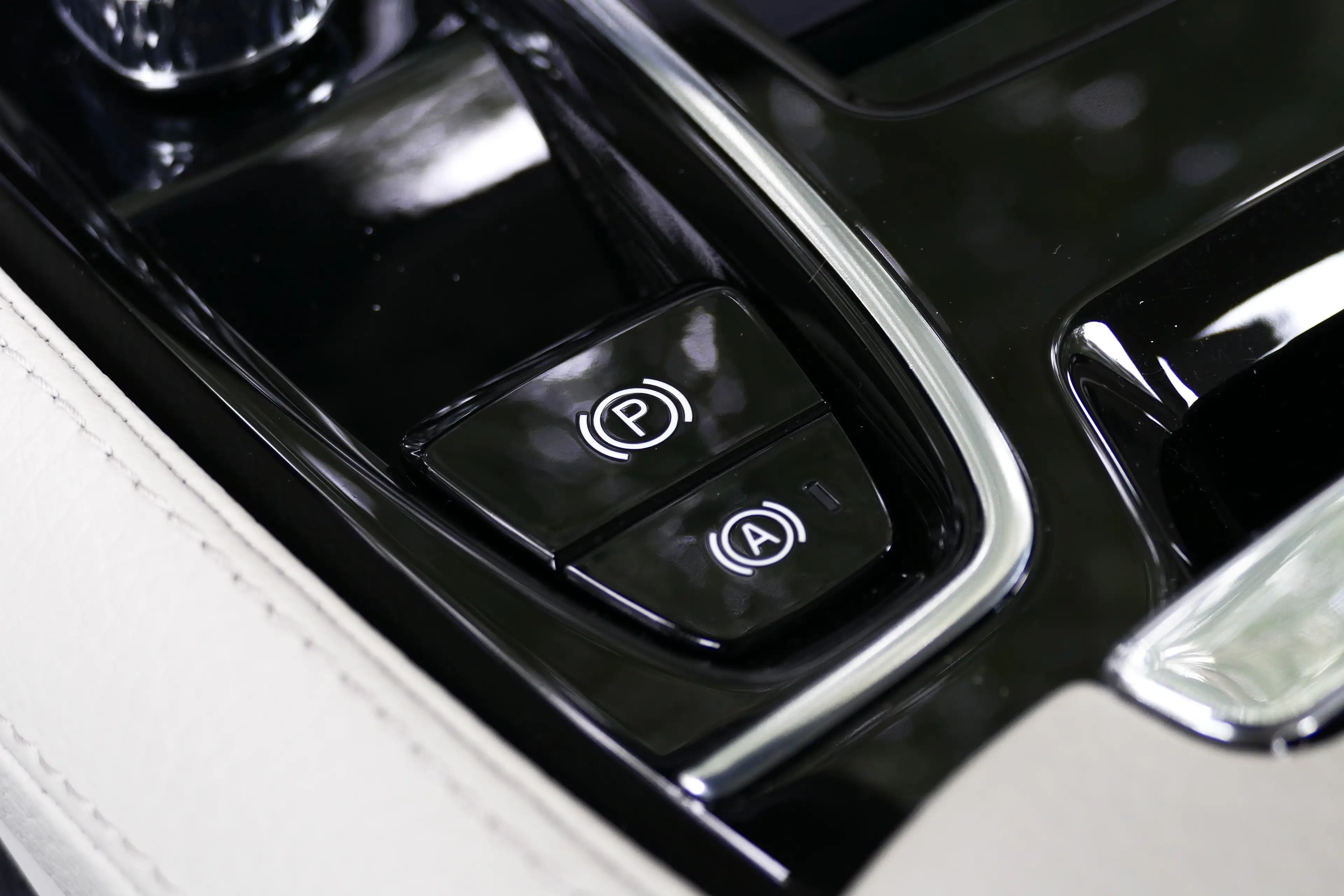 Volvo S60 2.0 RECHARGE T8 AWD INSCRIPTION AUTOMAAT / NAVI / — photo 31