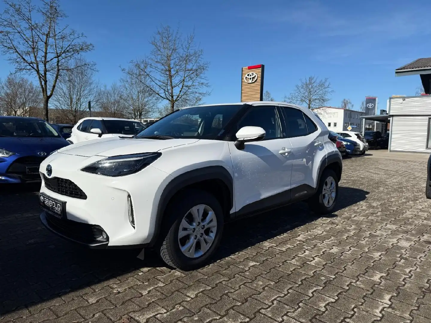 Toyota Yaris Cross Hybrid Team D *wie neu* Weiß - 2