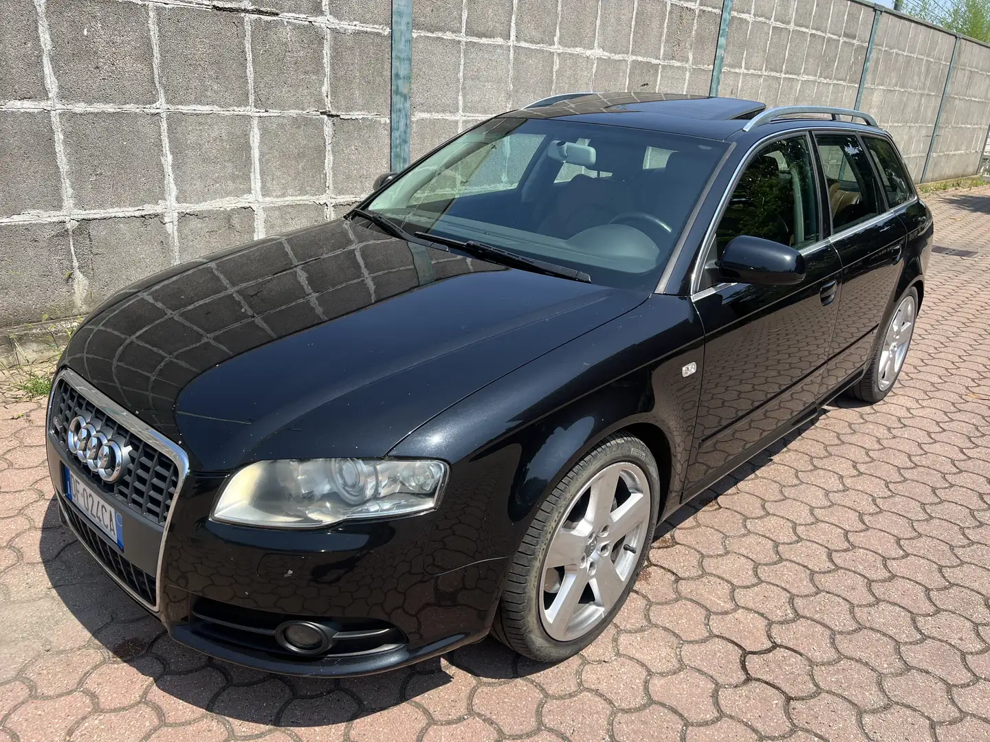 Audi A4 Avant 3.2 V6 fsi quattro tiptronic 258cv Noir - 1