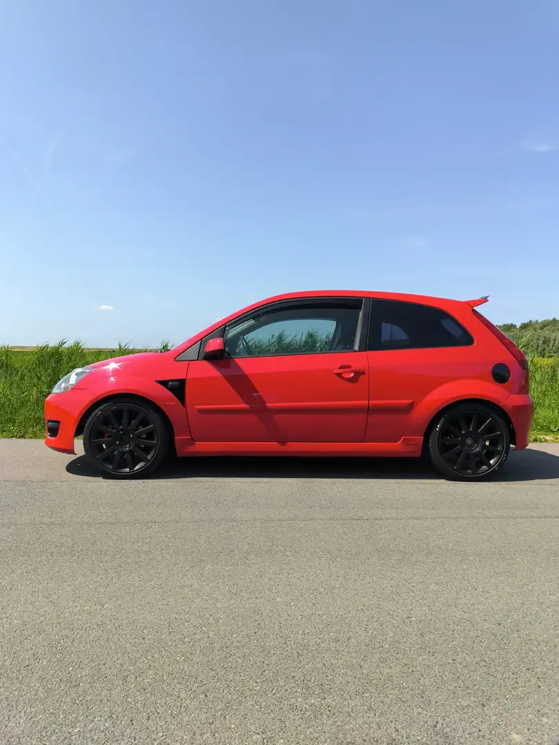 Ford Fiesta 2.0-16V ST Rood - 2