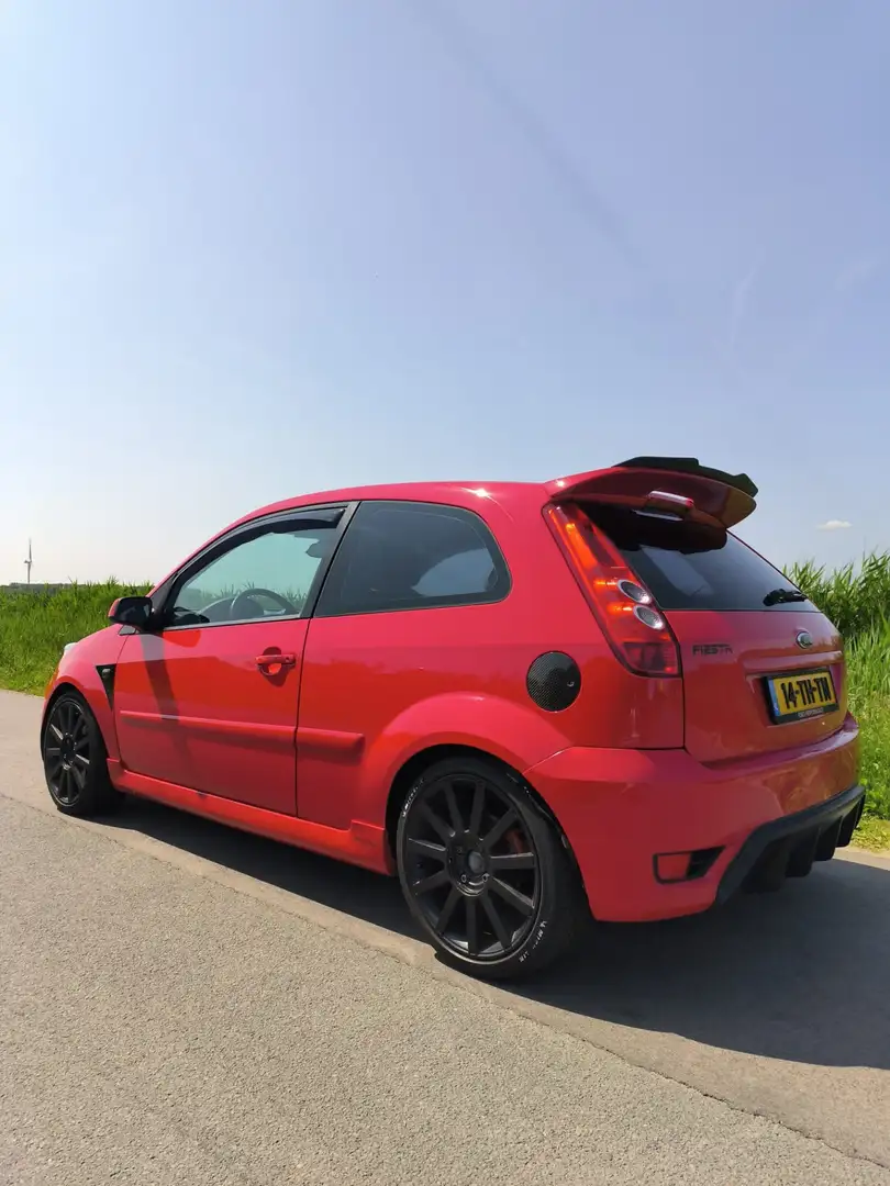 Ford Fiesta 2.0-16V ST Rood - 1