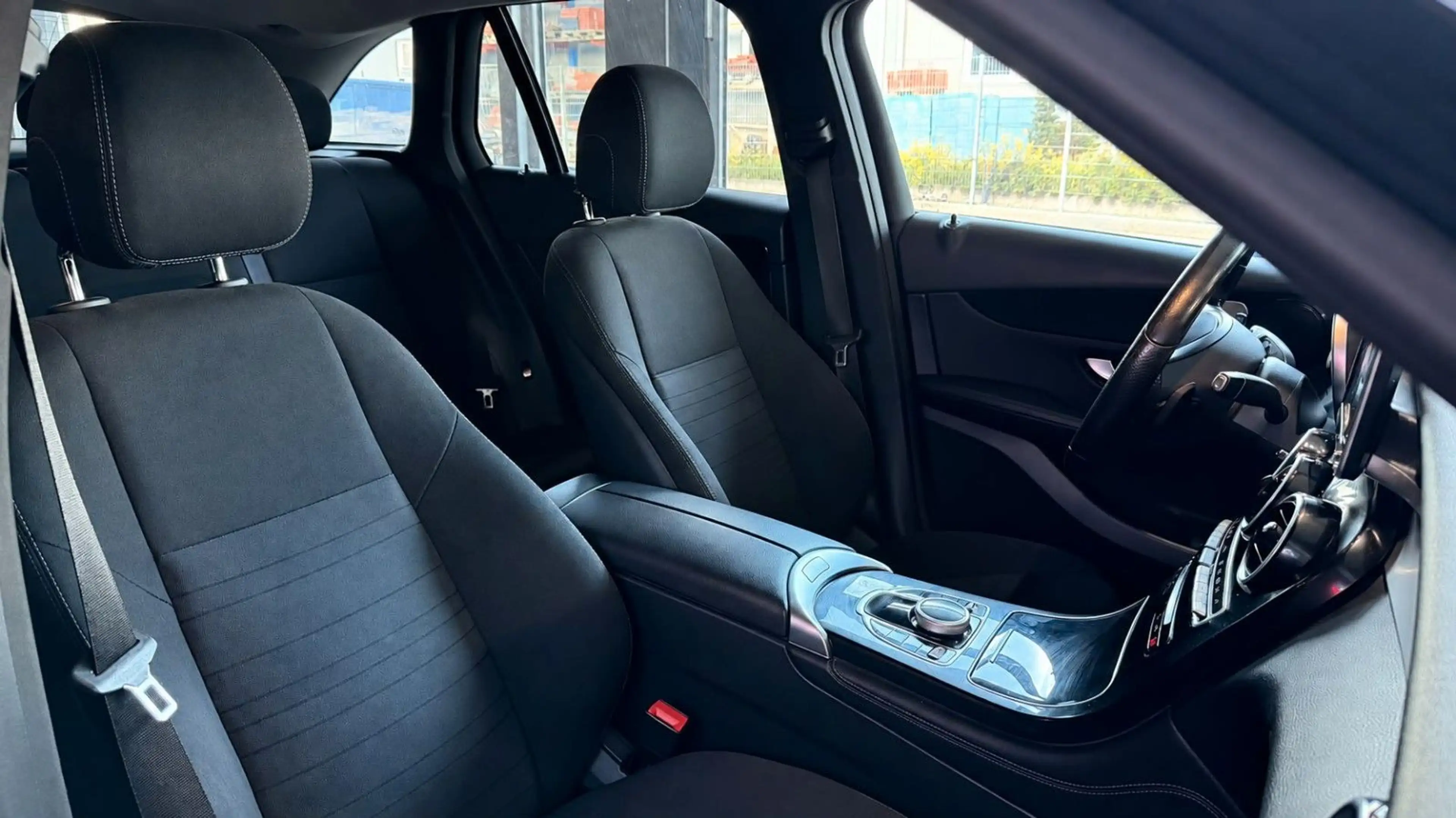 Mercedes-Benz GLC 220 d 4Matic/ — photo 14