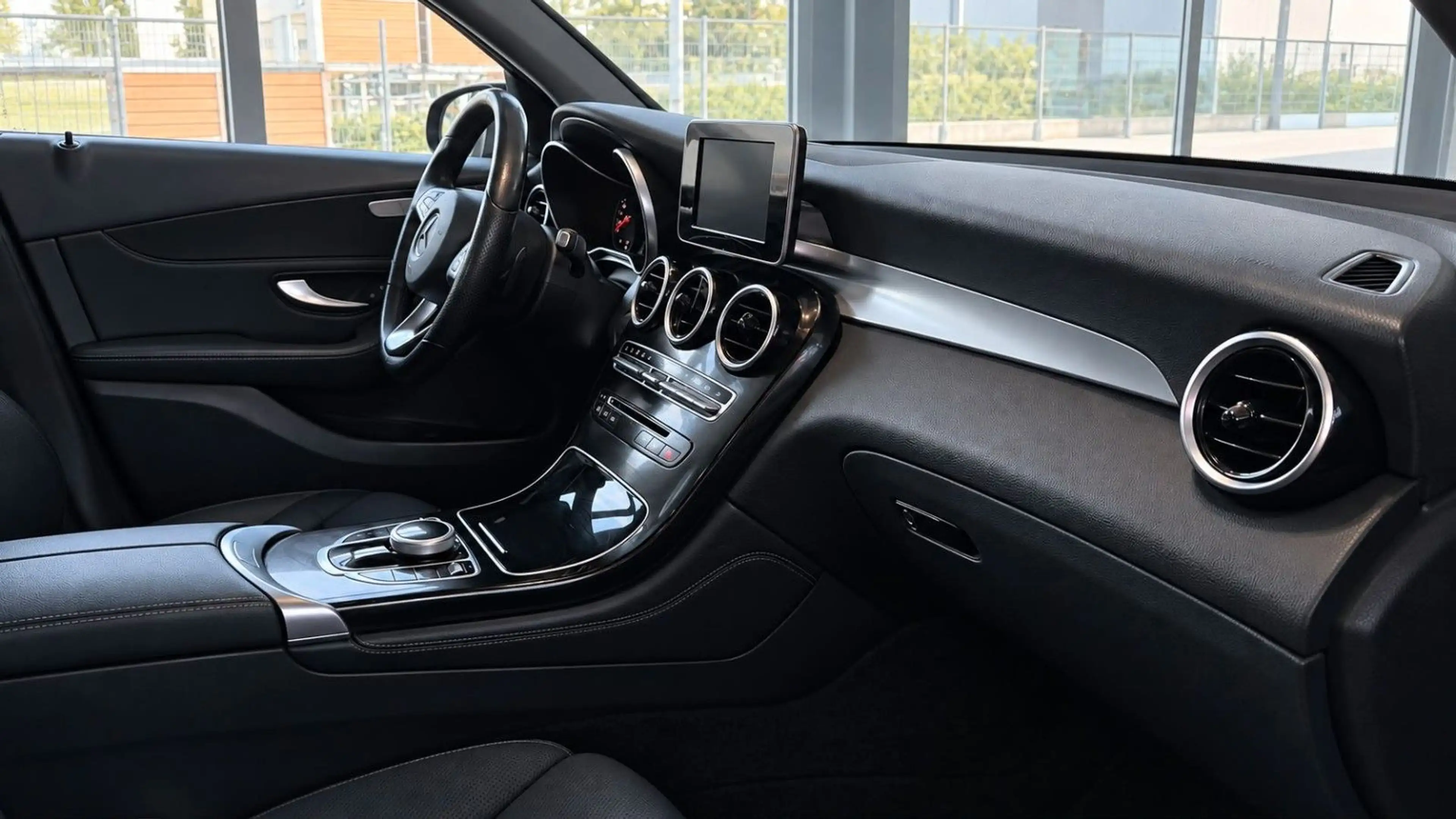 Mercedes-Benz GLC 220 d 4Matic/ — photo 8