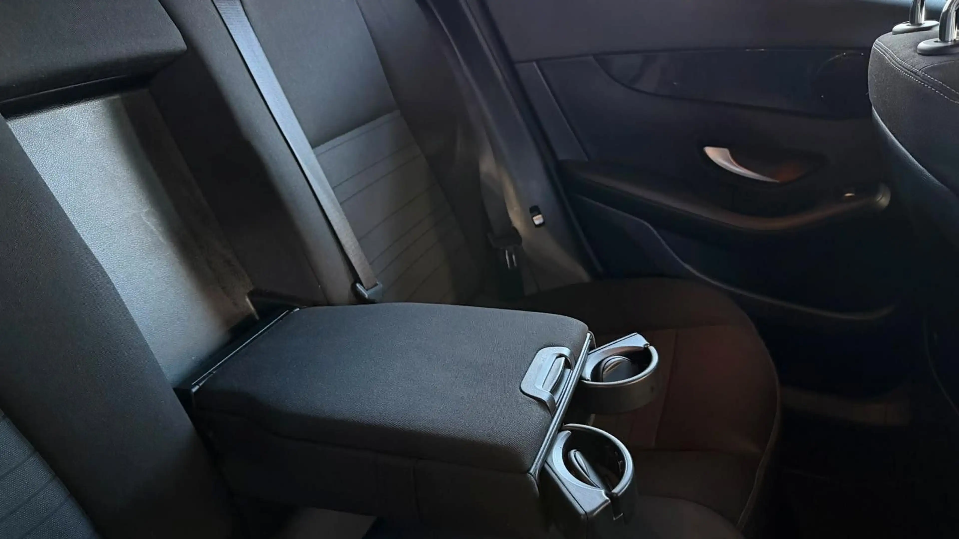 Mercedes-Benz GLC 220 d 4Matic/ — photo 12