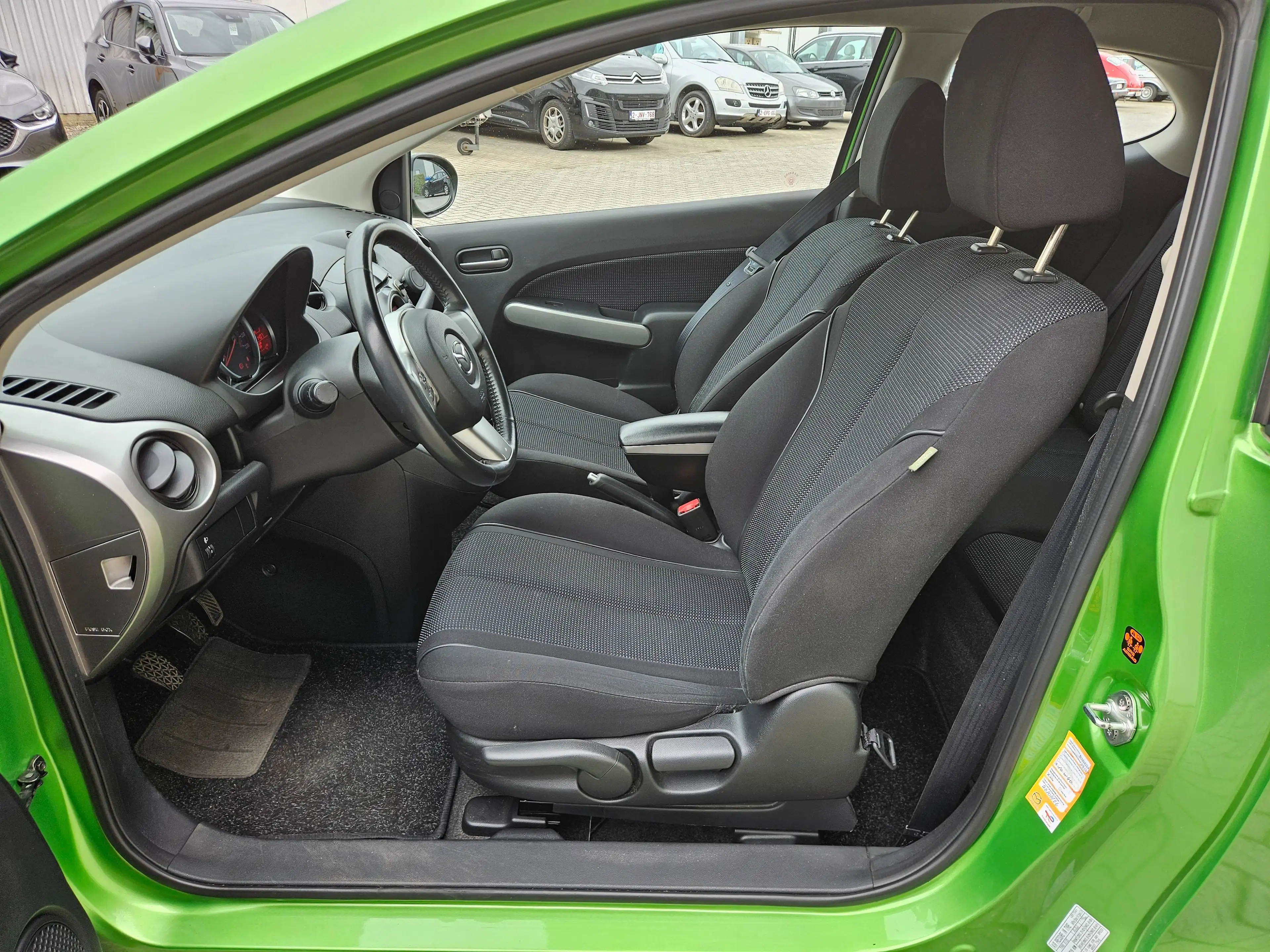 Mazda 2 2 1.3i Sport — photo 9