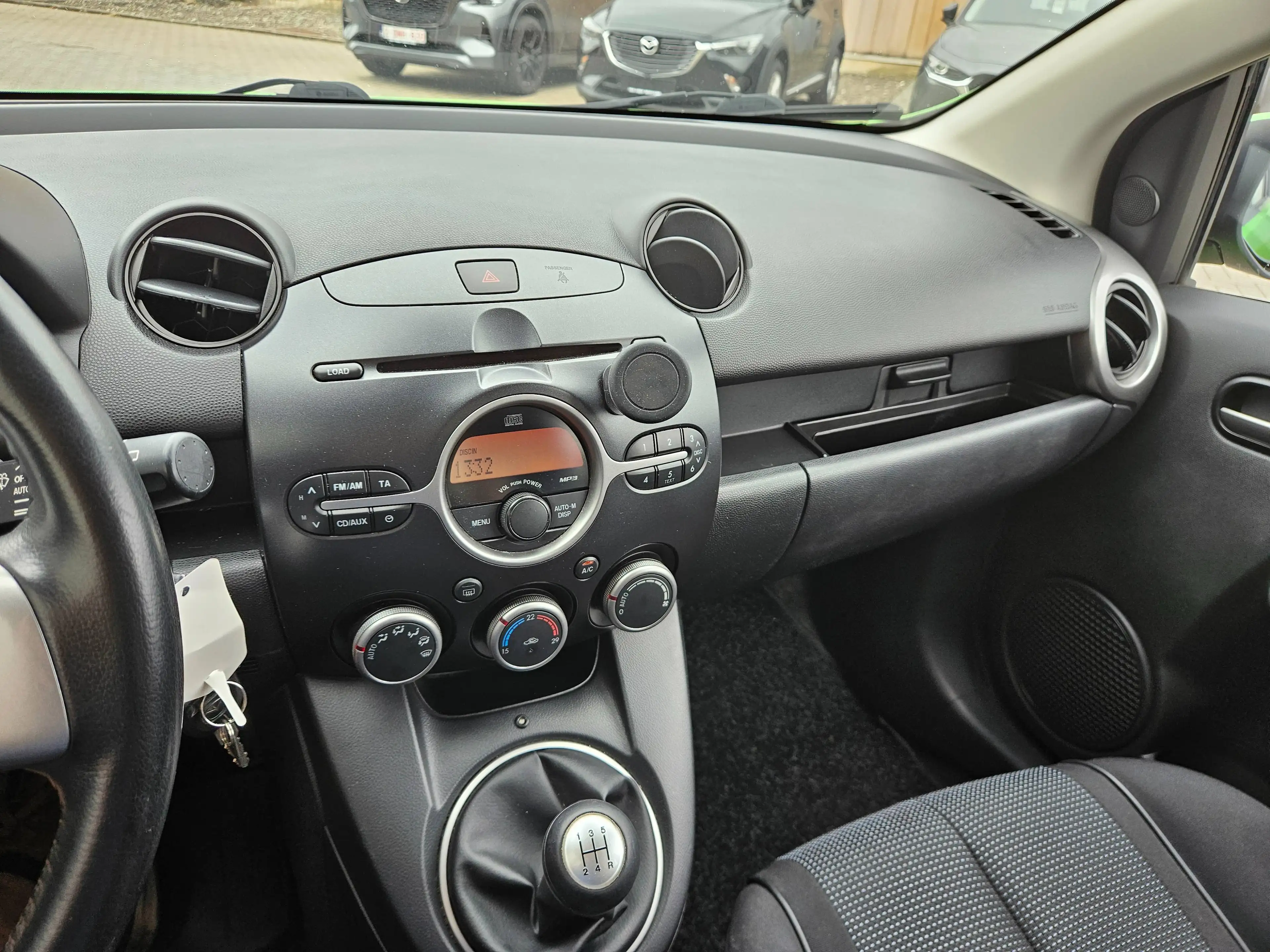 Mazda 2 2 1.3i Sport — photo 3
