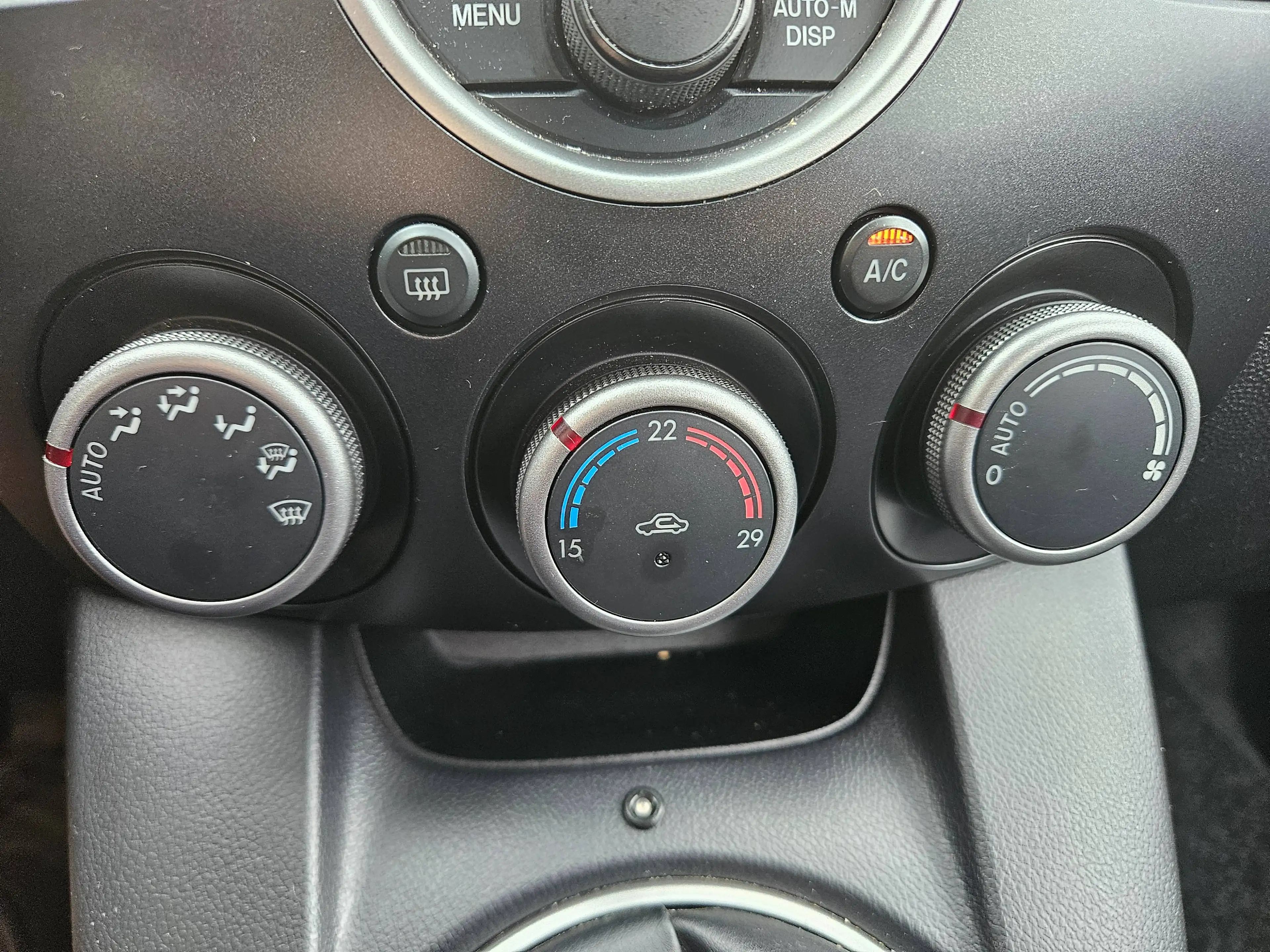 Mazda 2 2 1.3i Sport — photo 5